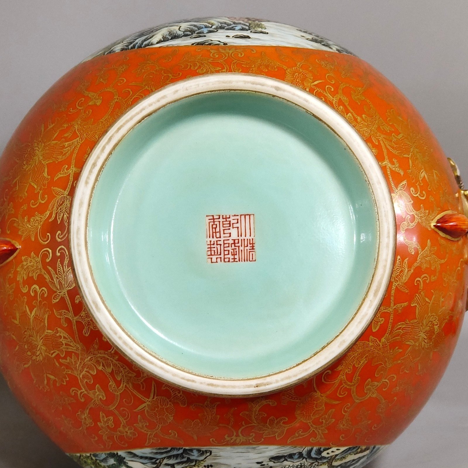 Qing Dynasty Qianlong a pair of coral-red and gold-painted window