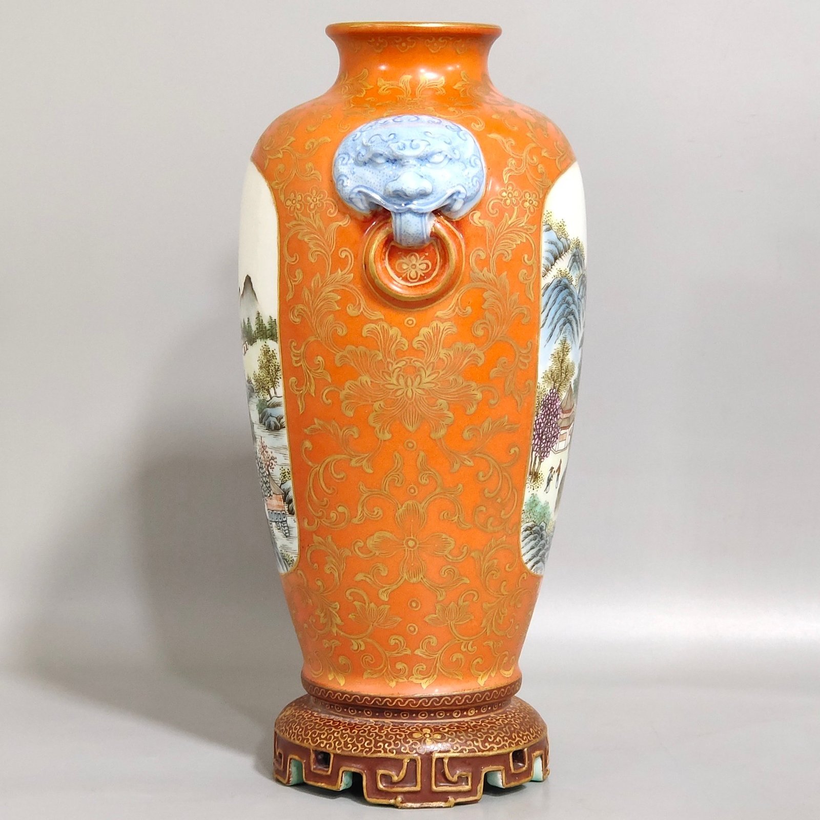 Qing Dynasty Qianlong Coral red gold-painted window landscape amphora