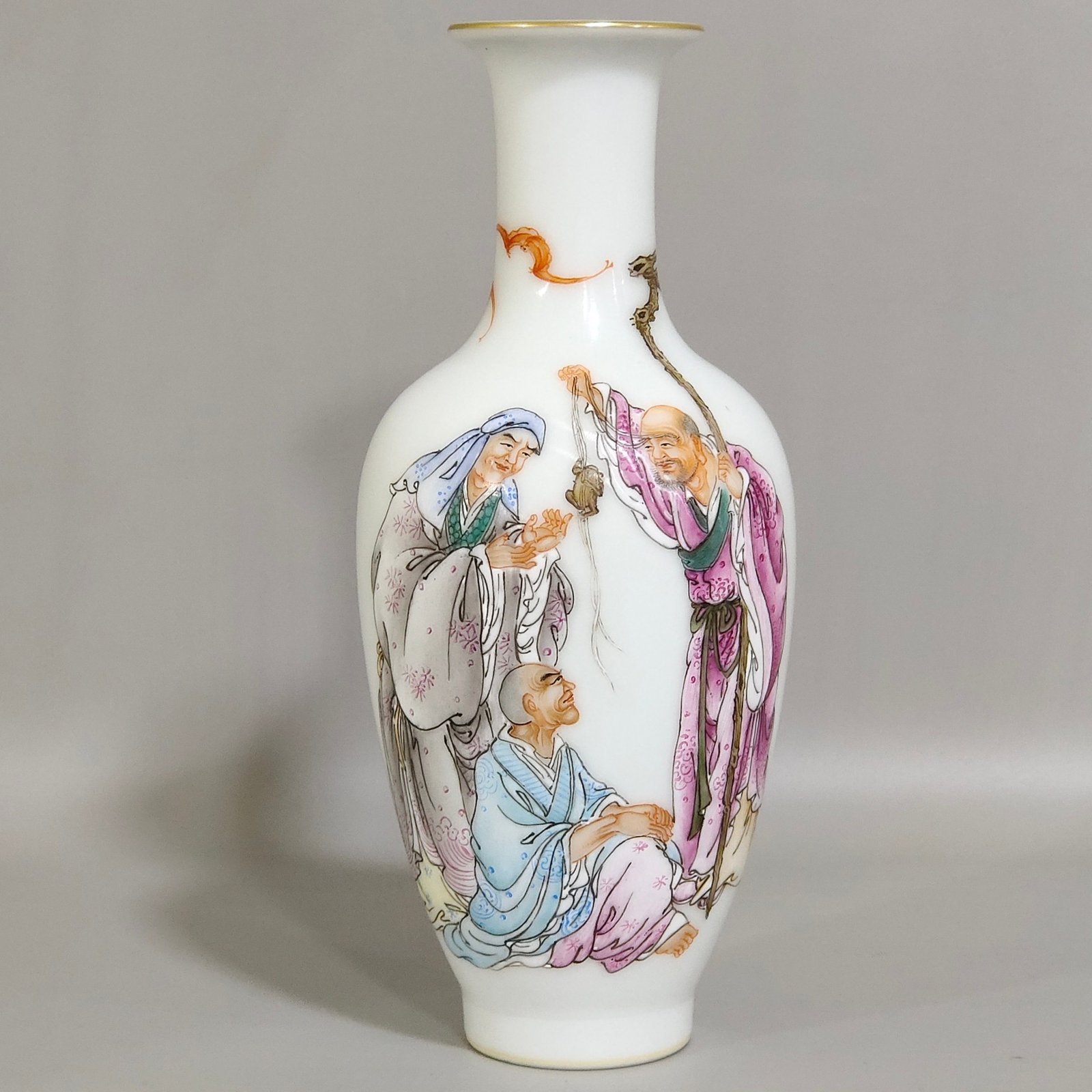Qing Dynasty Qianlong enamel vase with poems written by Eighteen Arhats