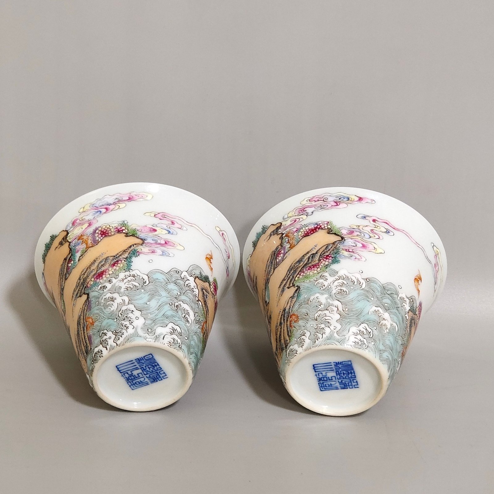 Qing Dynasty Qianlong Fushan Shouhai Cup