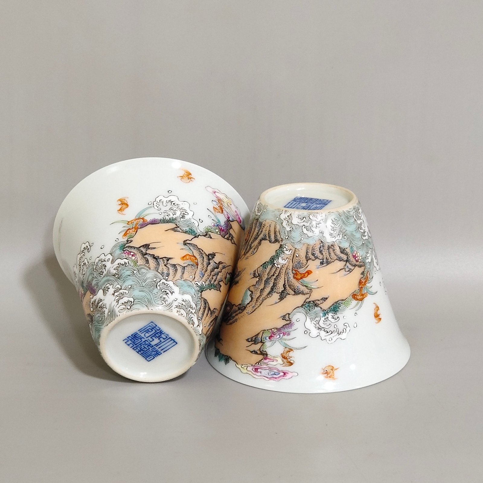 Qing Dynasty Qianlong Fushan Shouhai Cup