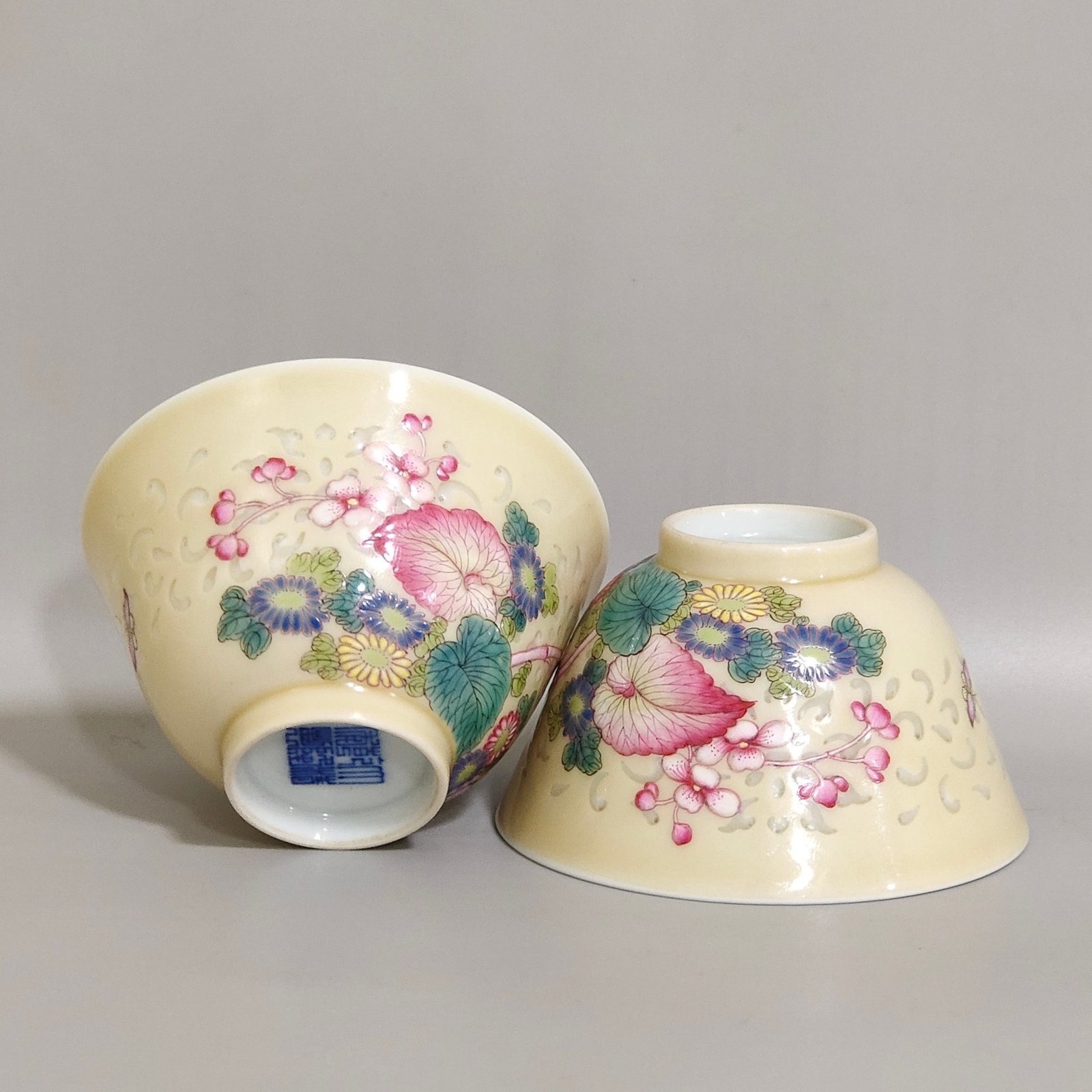 Qing Dynasty Qianlong beige glazed floral cup