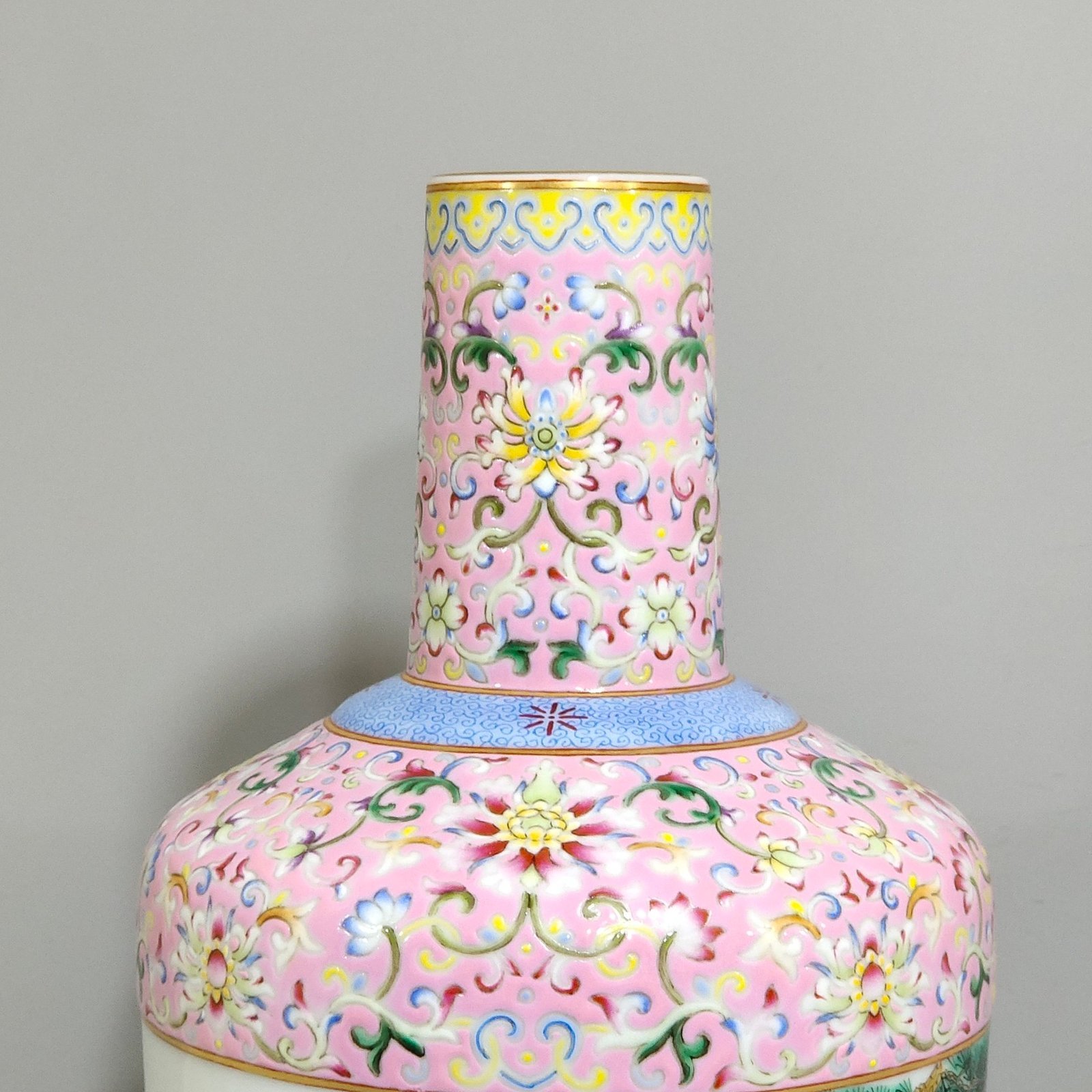 Qing Dynasty Qianlong Fendi farmhouse stick bottle