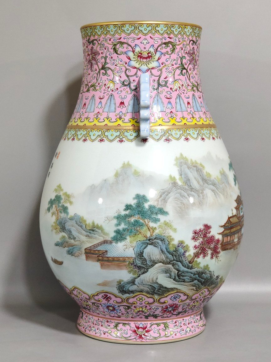 Qing Dynasty Qianlong Fendi landscape attic double-eared statue