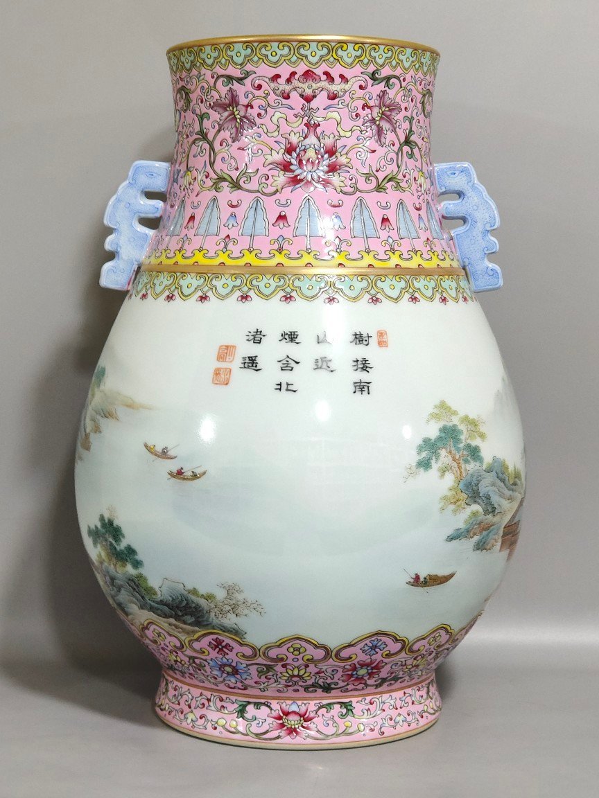 Qing Dynasty Qianlong Fendi landscape attic double-eared statue