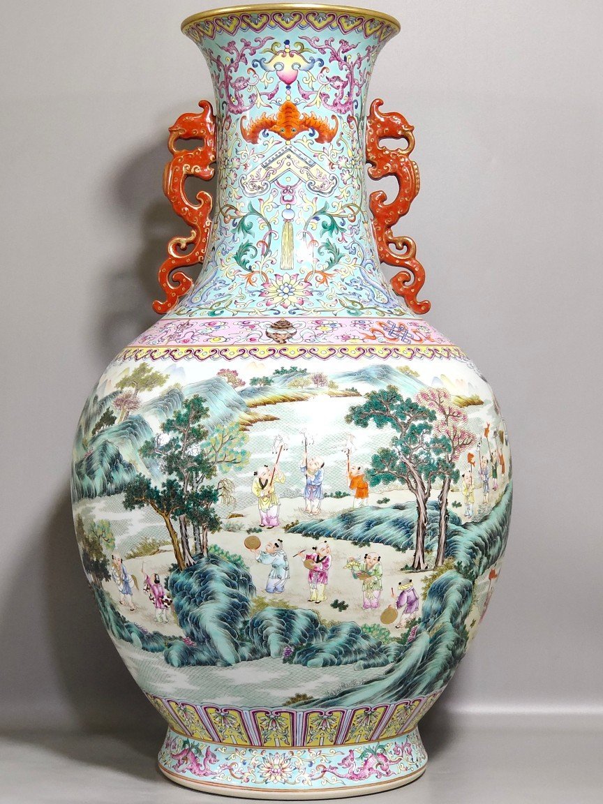 Qing Dynasty Qianlong Green Land Hundred Sons in Spring Large double-eared vase