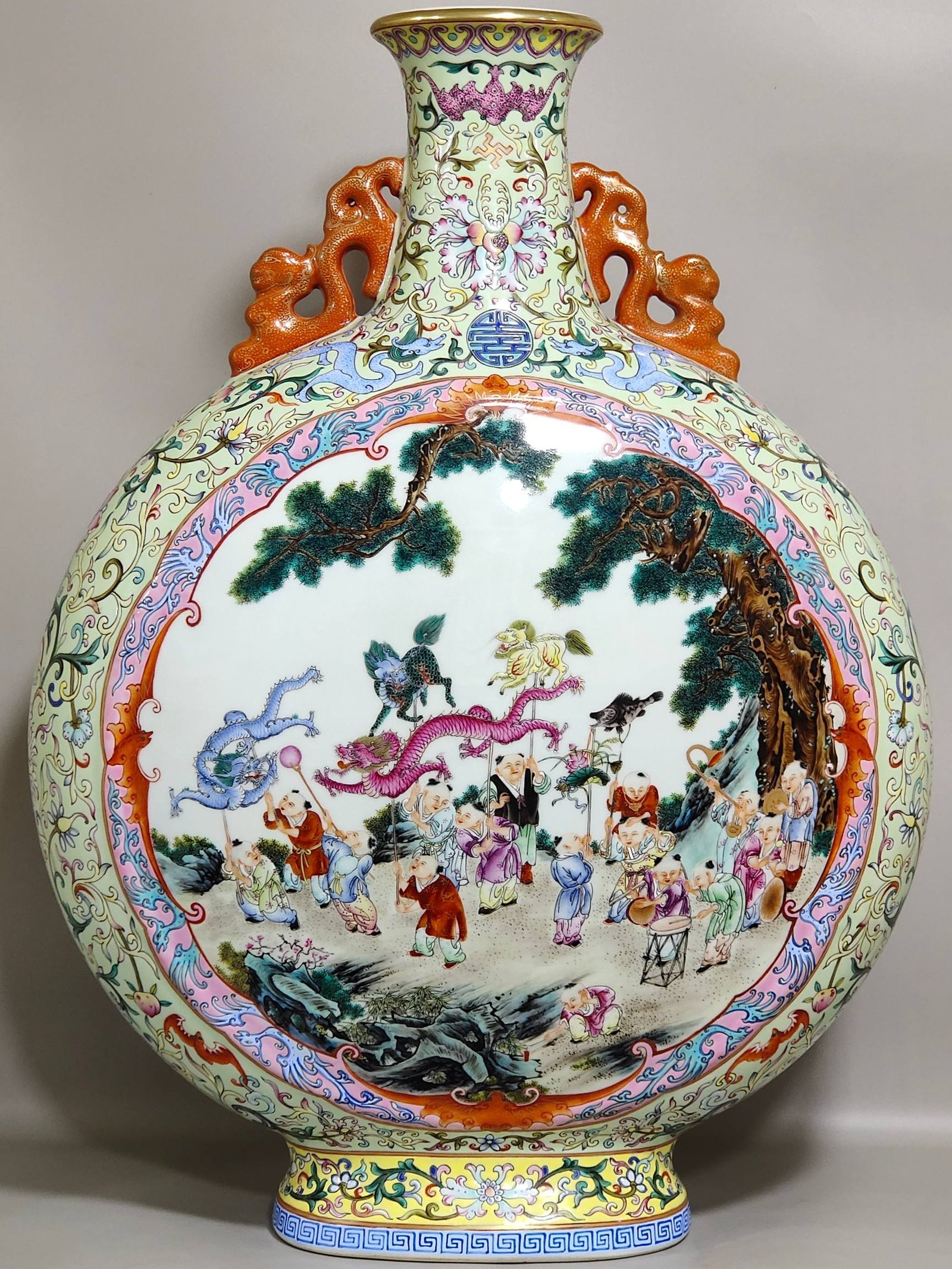 Qing Dynasty Qianlong Greenland Fortune and Longevity Flat Vase