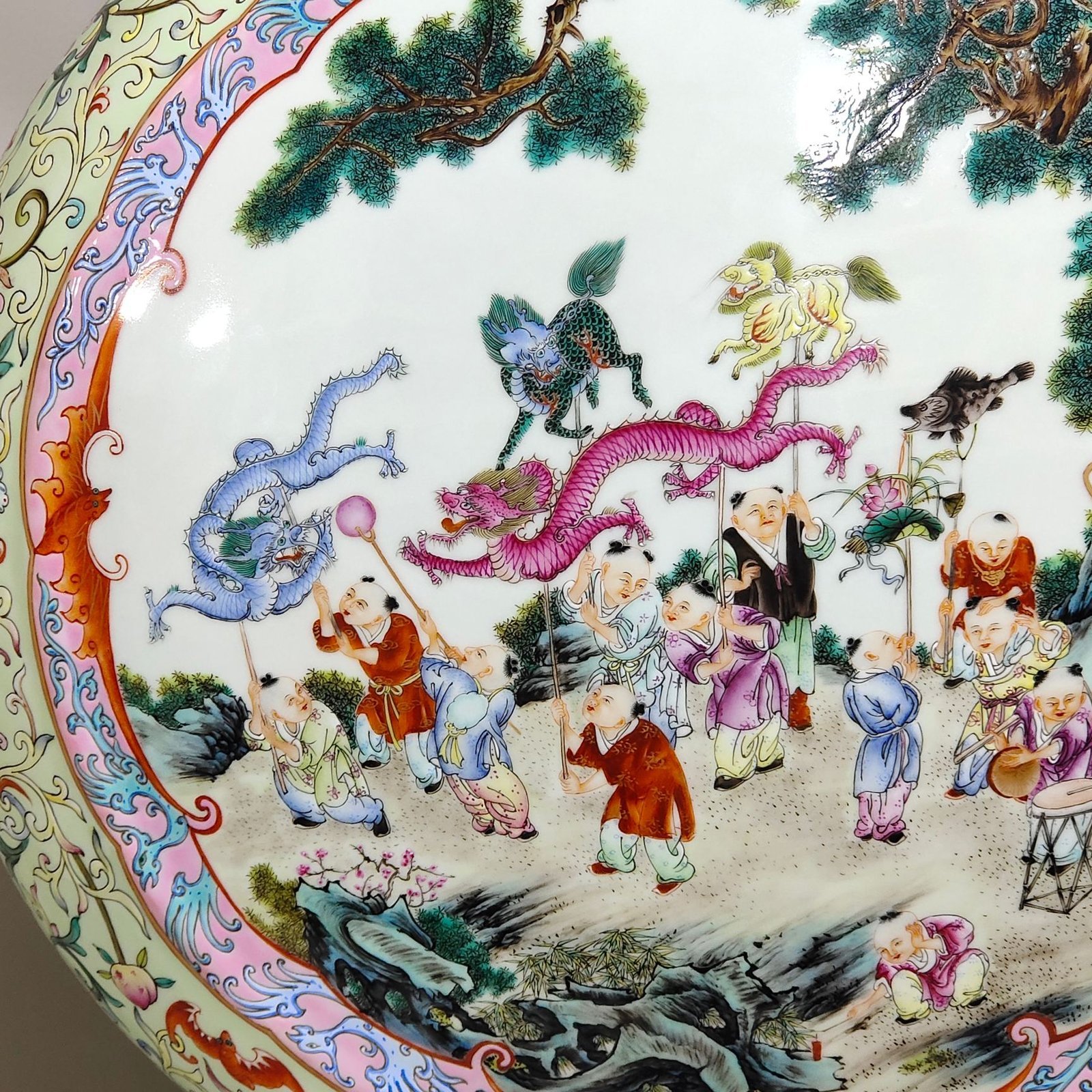 Qing Dynasty Qianlong Greenland Fortune and Longevity Flat Vase