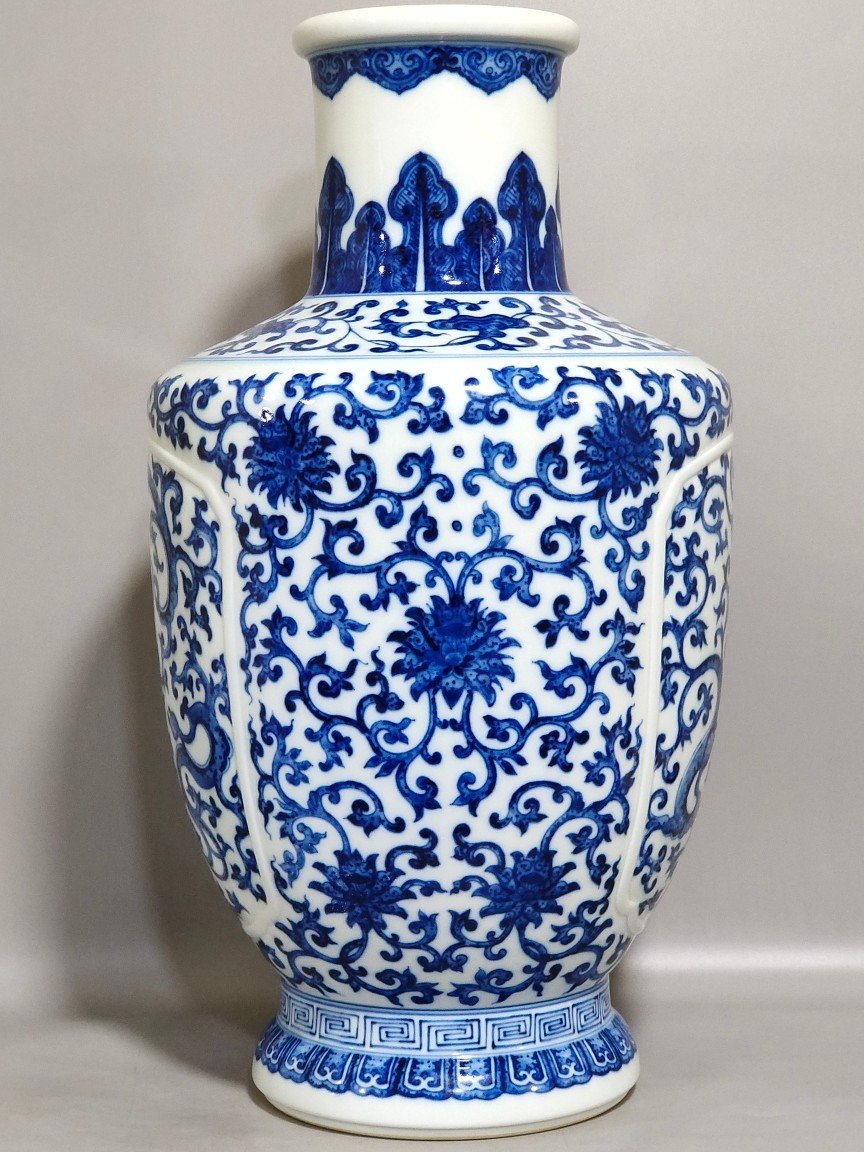 Qing Dynasty Qianlong red dragon vase with wrapped branche