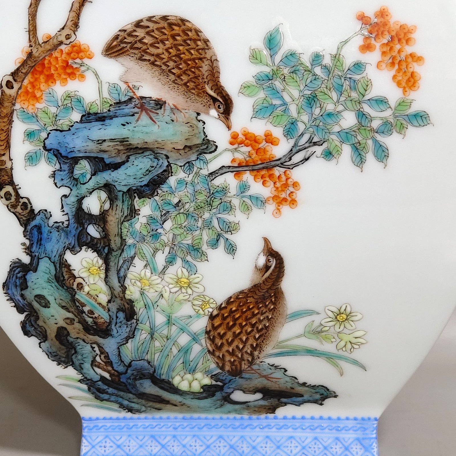 Qing Dynasty Qianlong Cuibian Anjuliye square amphorae
