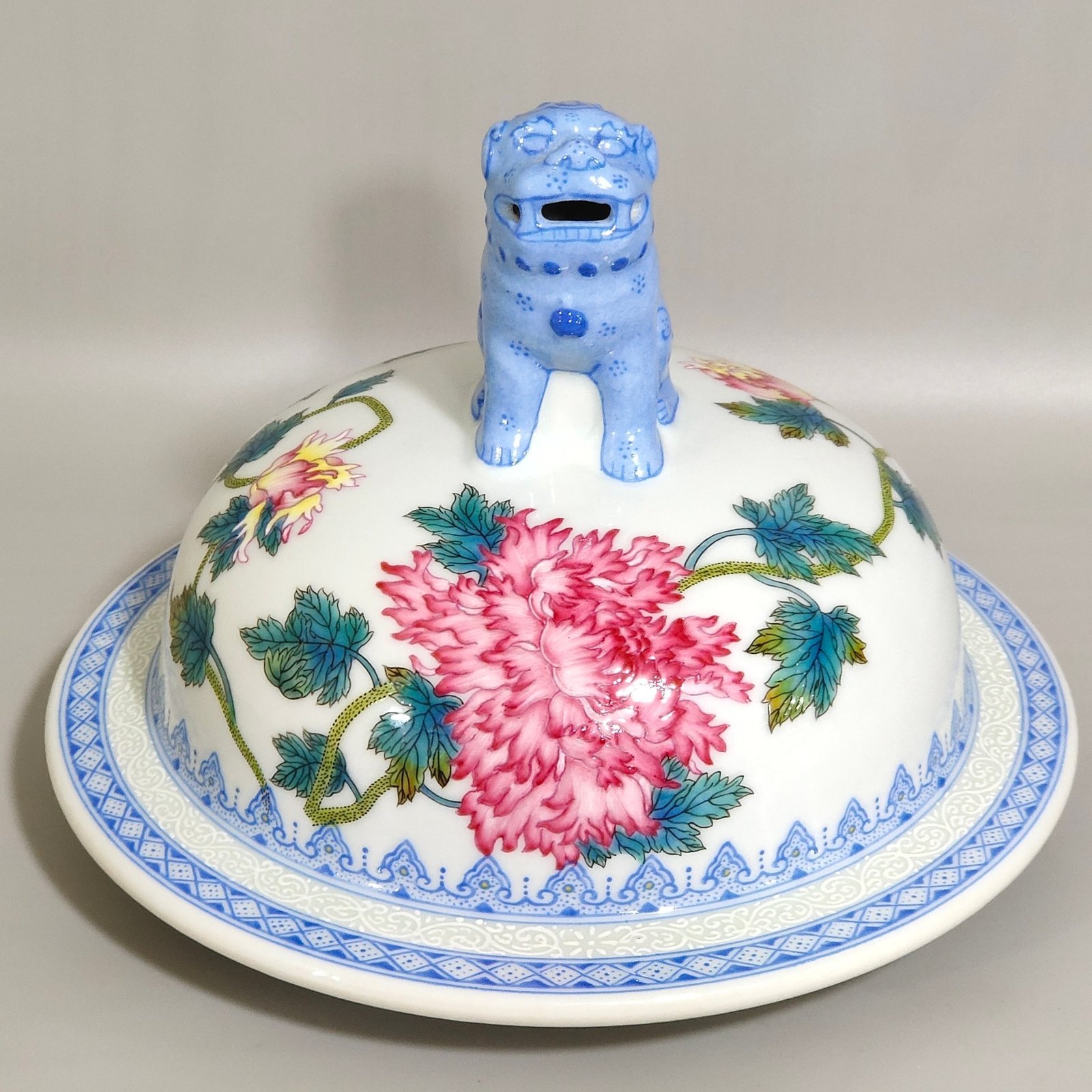 Qing Dynasty Qianlong green-edged flower and bird poems on the general jar