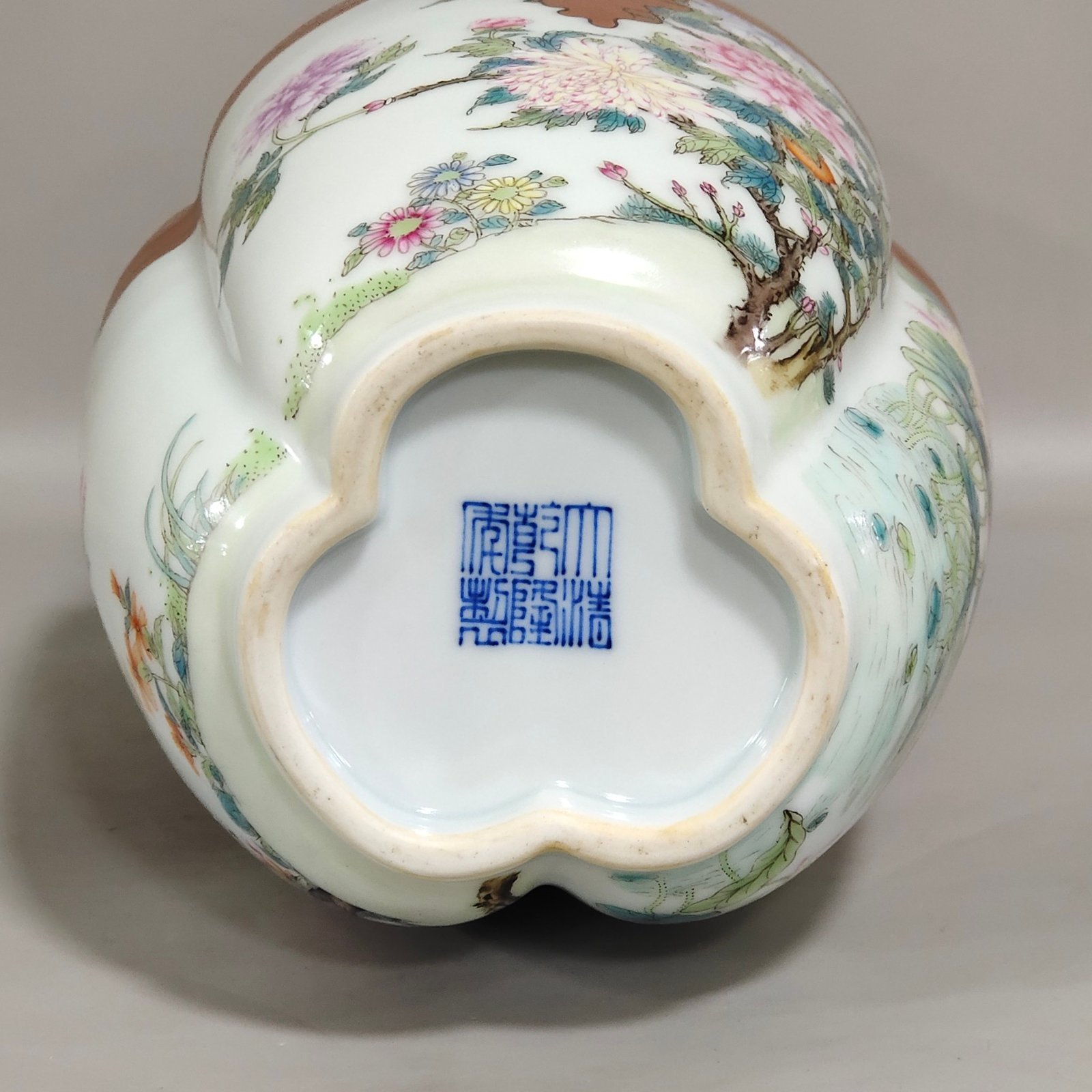 Qing Dynasty Qianlong flower vase with three tubes