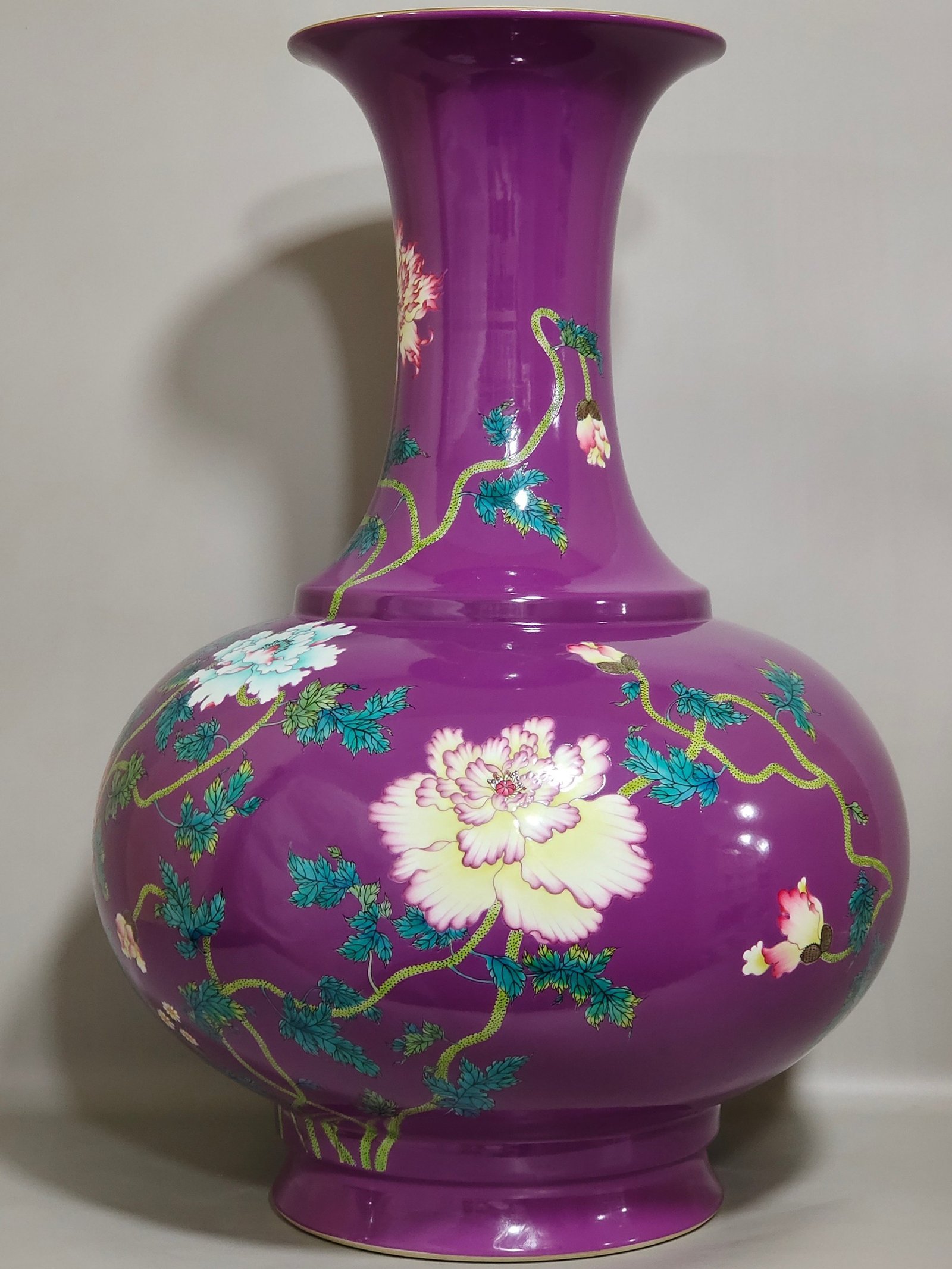Qing Dynasty Qianlong eggplant skin purple glazed poppy poem appreciation vase