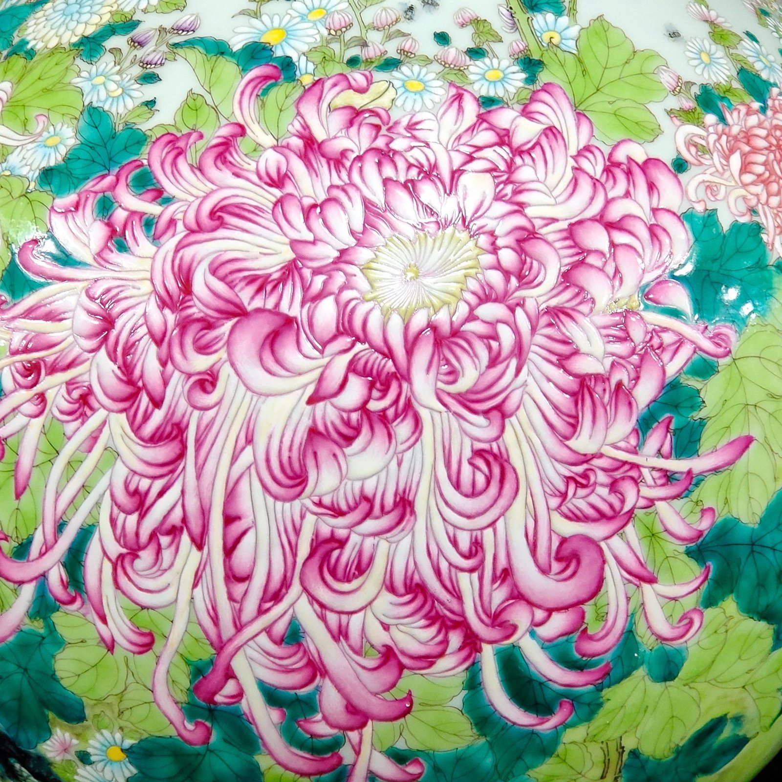 Qing Dynasty Qianlong Chrysanthemum celestial vase