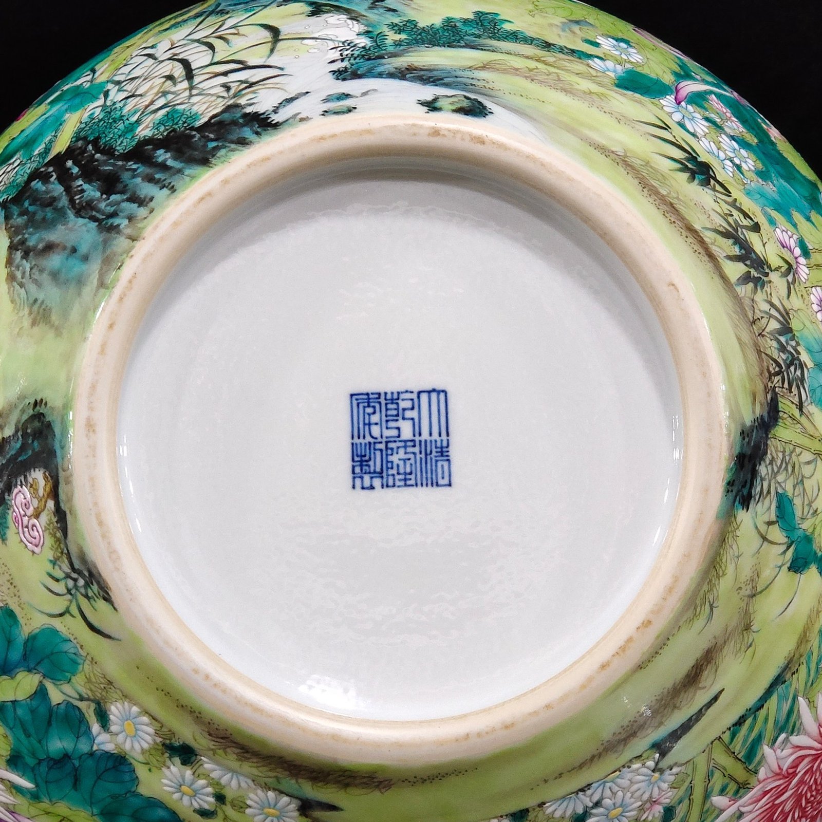 Qing Dynasty Qianlong Chrysanthemum celestial vase