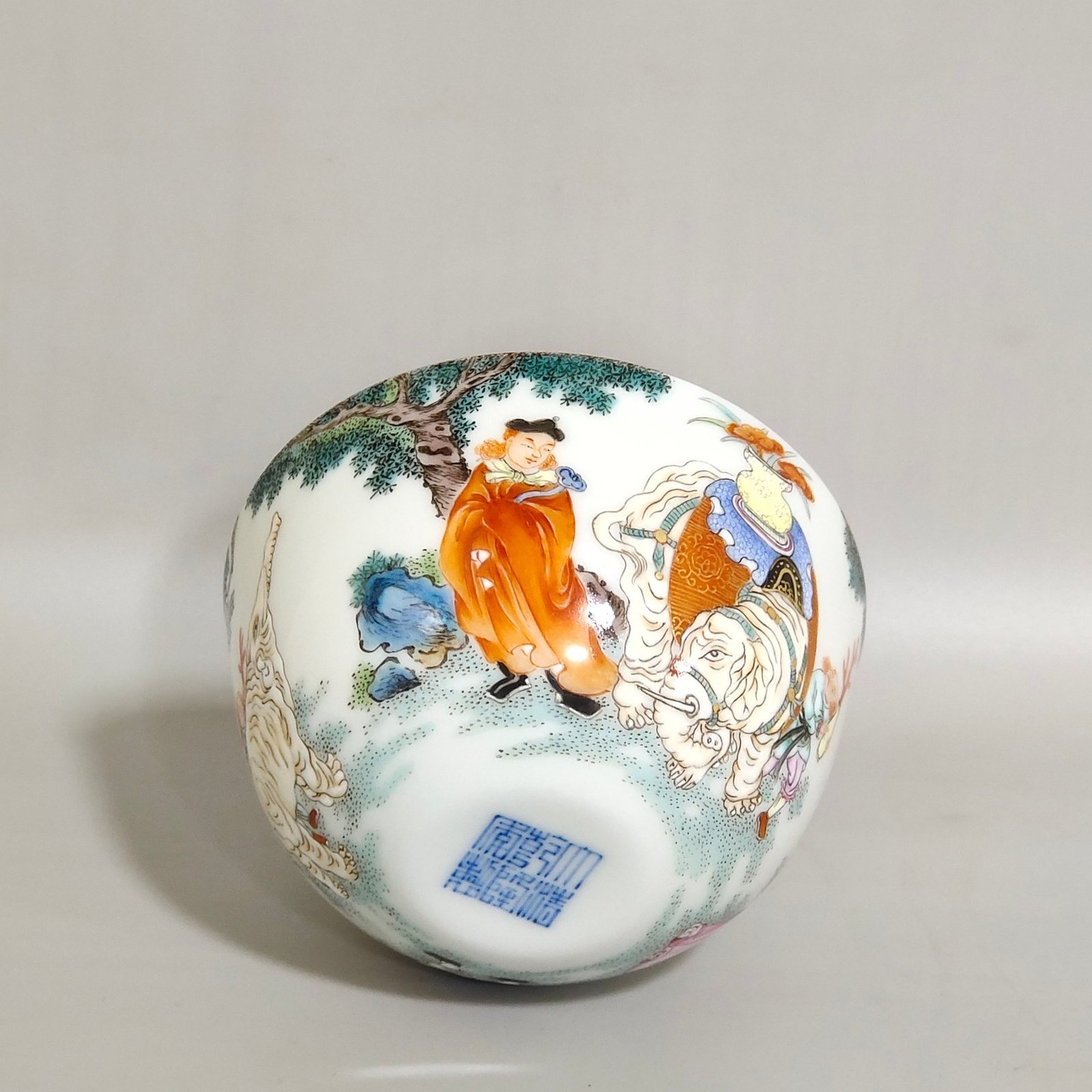 Qing Dynasty Qianlong barbarian treasure offering cup