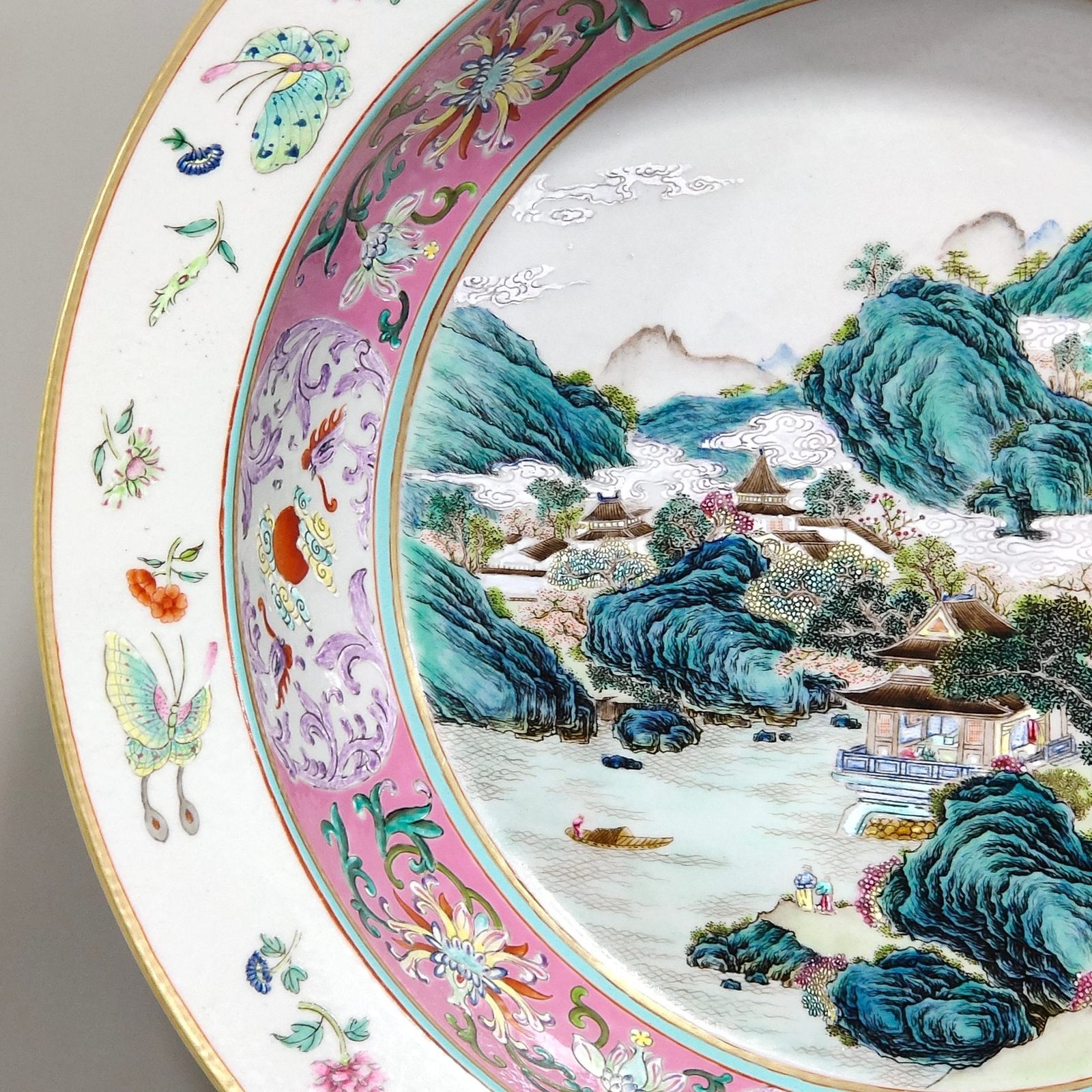 Qing Dynasty Qianlong Dielianhua landscape basin