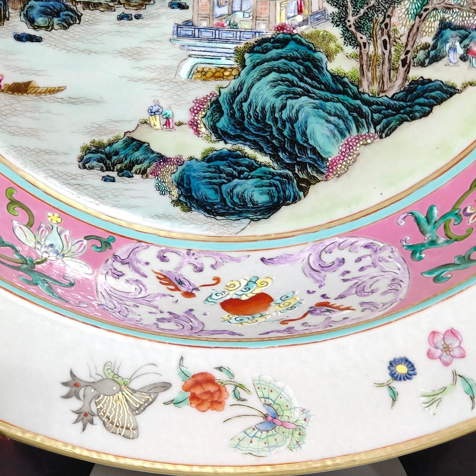 Qing Dynasty Qianlong Dielianhua landscape basin