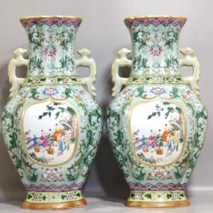 Qing Dynasty Qianlong bean green glaze amphorae with windows and pictures