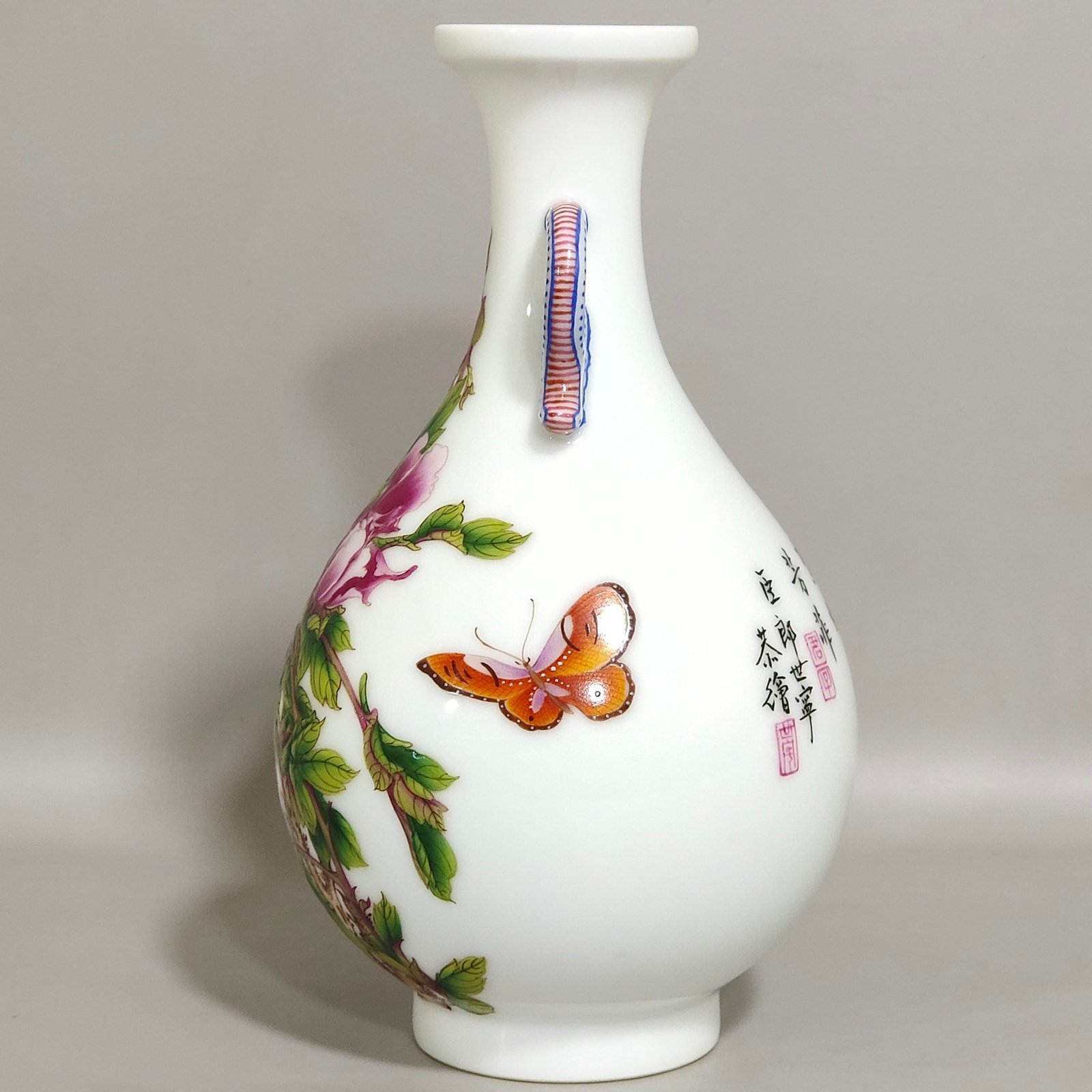 Qing Dynasty Qianlong Castiglione enamel floral double-eared jade spring vase