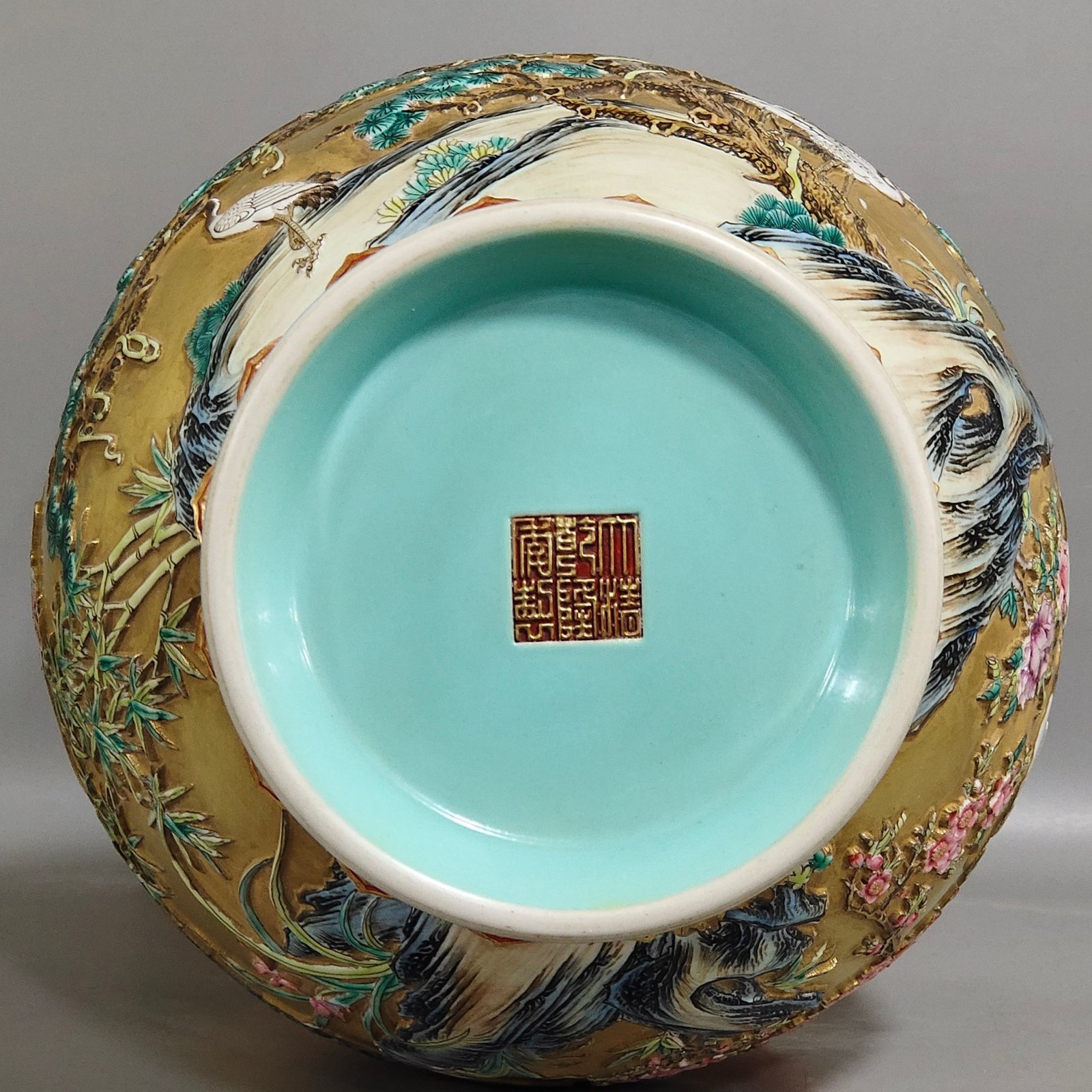 Qing Dynasty Qianlong golden ground carving of Songs Cranes and Flower Mushrooms