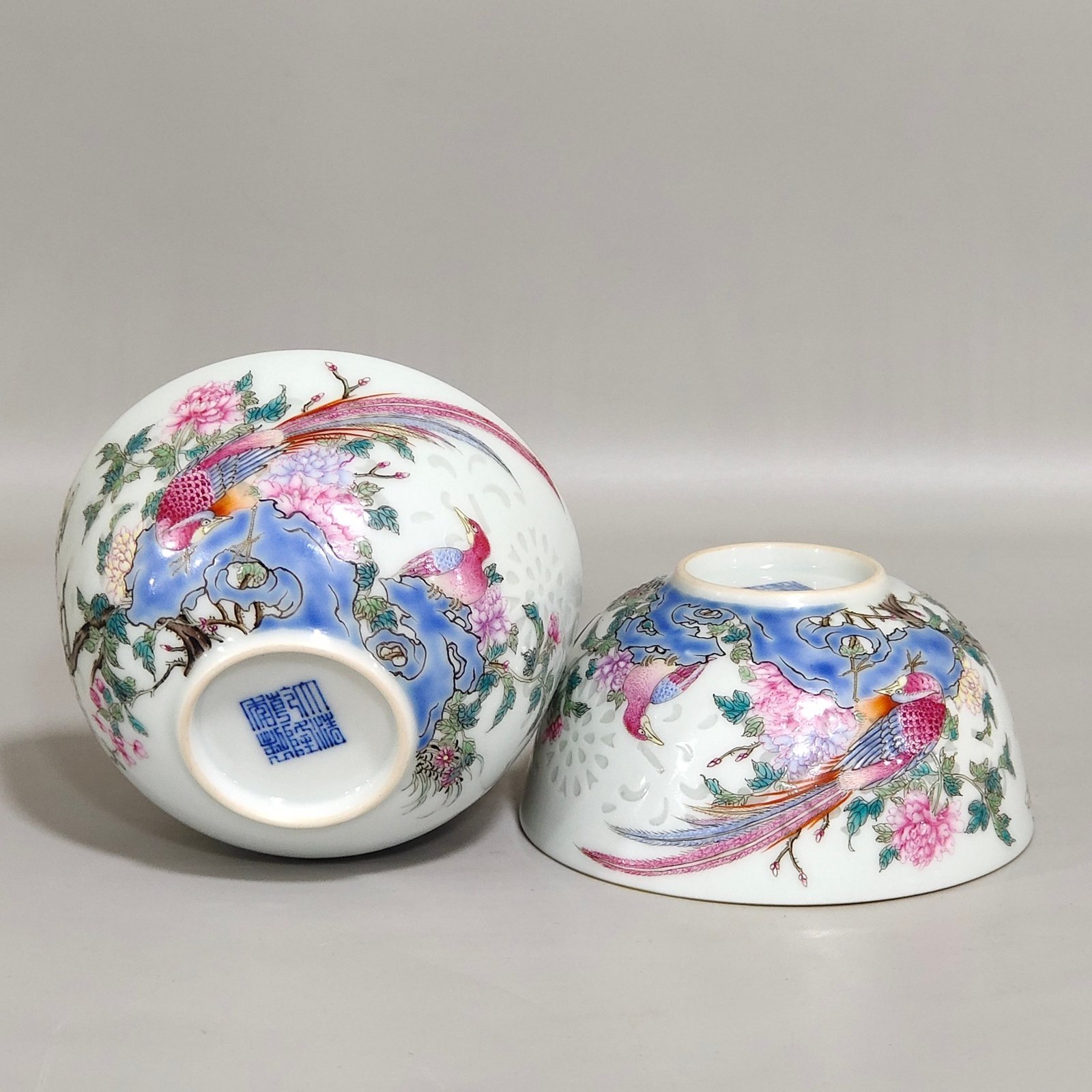 Qing Dynasty Qianlong icing on the cake exquisite poem inscribed cup