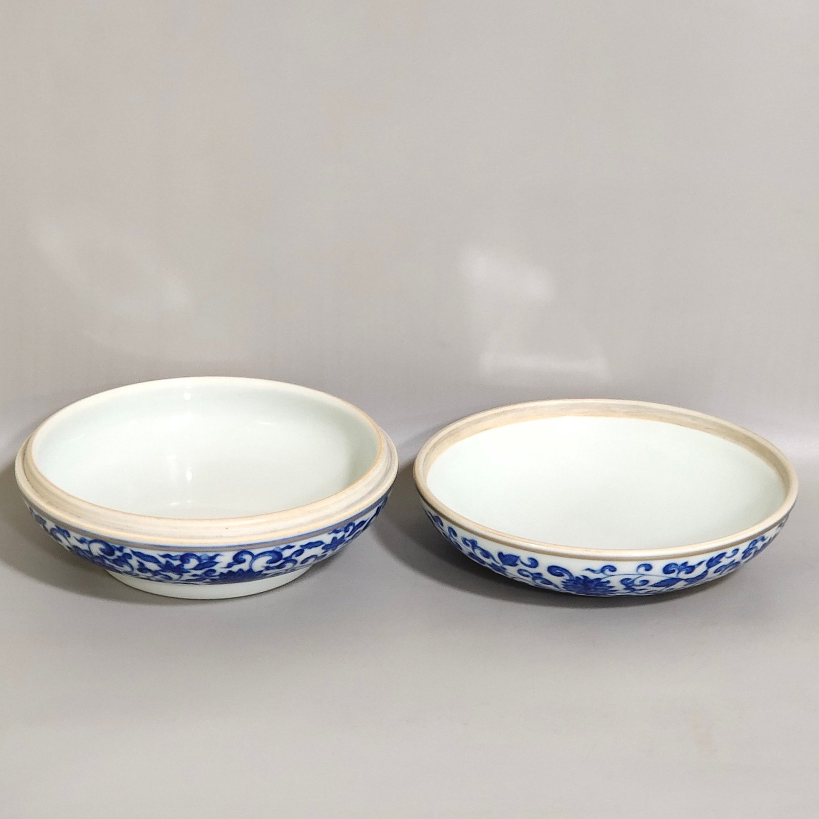Qing Dynasty Qianlong blue and white and pastel Anju Leye jewelry box