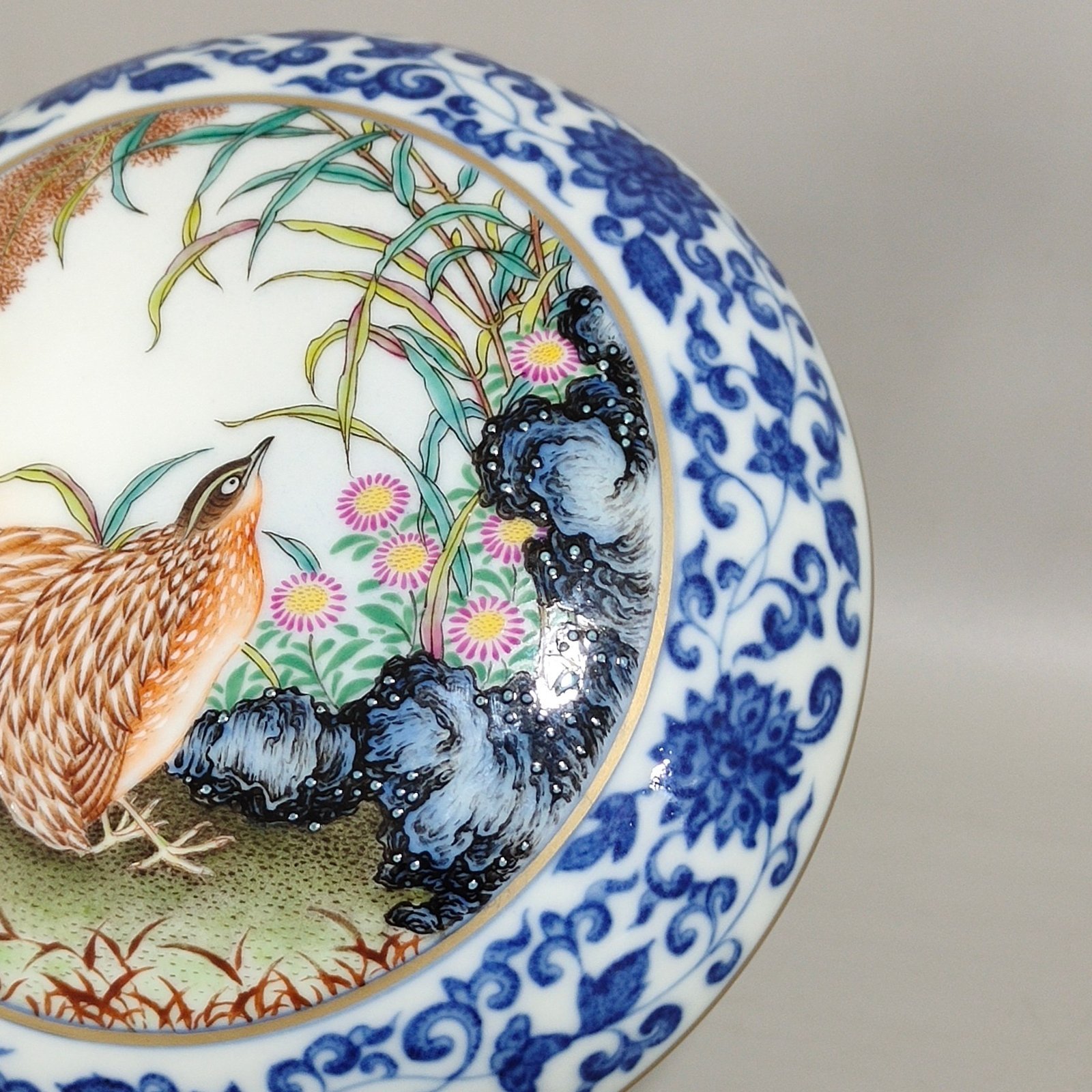 Qing Dynasty Qianlong blue and white and pastel Anju Leye jewelry box