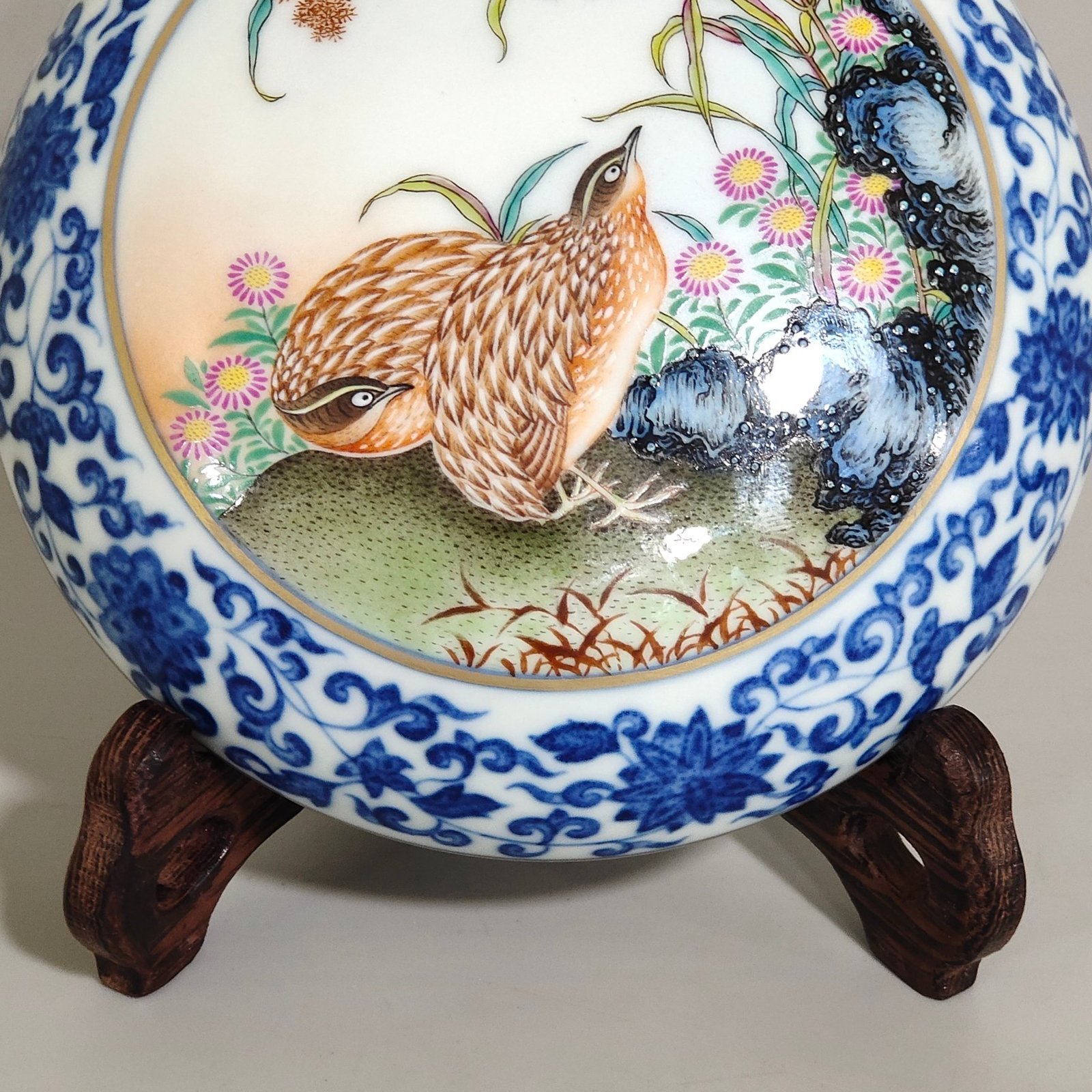Qing Dynasty Qianlong blue and white and pastel Anju Leye jewelry box