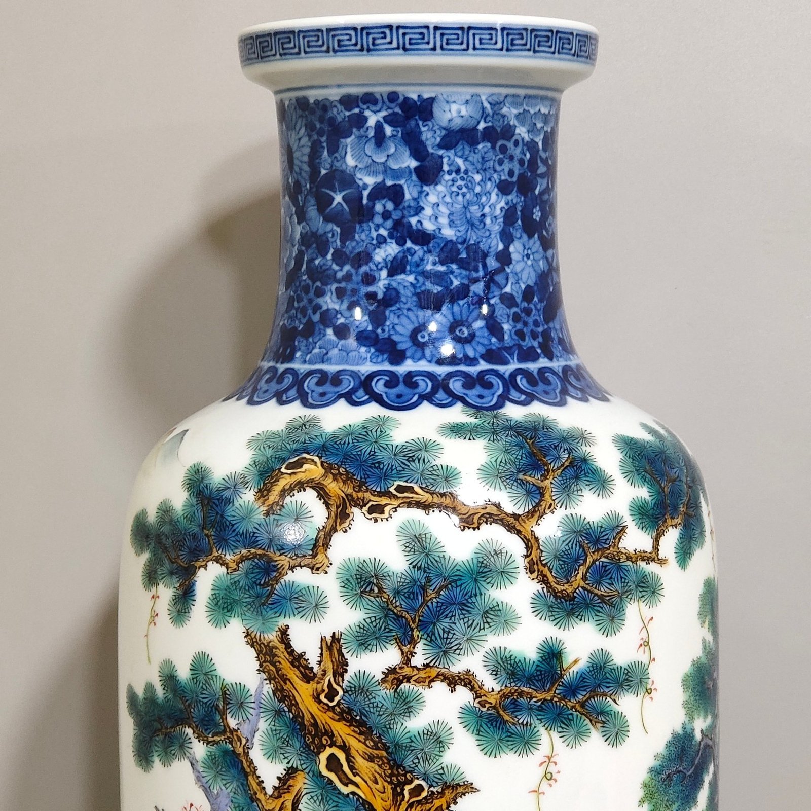 Qing Dynasty Qianlong blue and white pastel vase