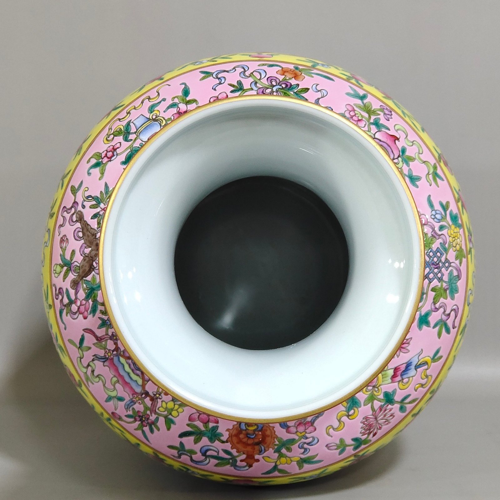 Qing Dynasty Qianlong double full window dragon and phoenix amphora