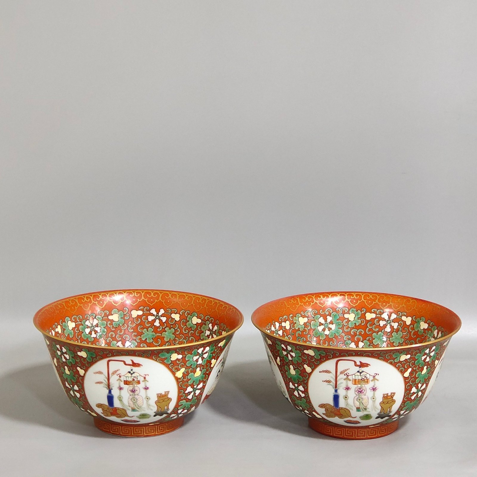 Qing Dynasty Guangxu coral red gilt windowed grain harvest bowl