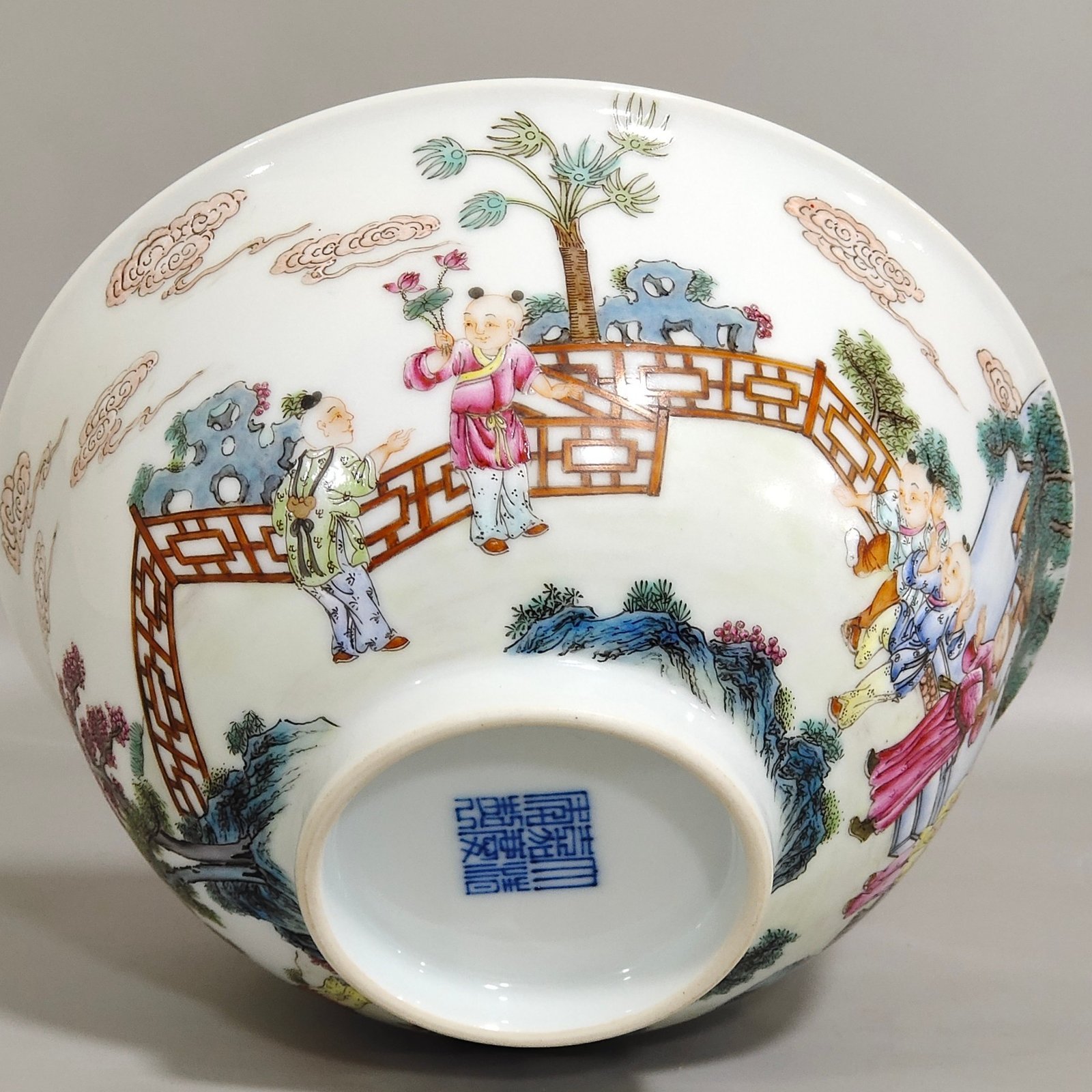 Qing Dynasty Jiaqing baby play bowl
