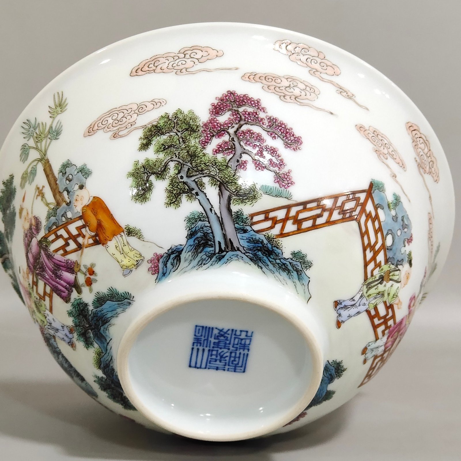 Qing Dynasty Jiaqing baby play bowl