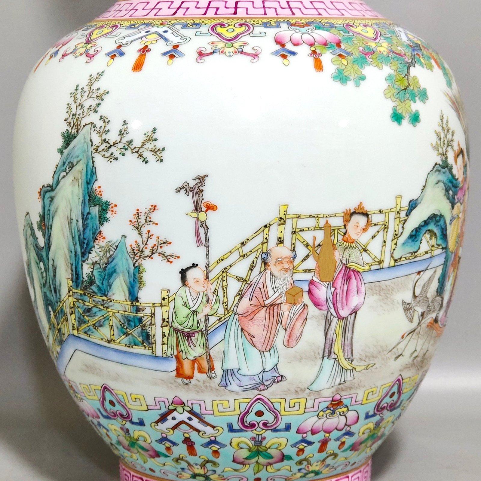Qing Dynasty Jiaqing Greenland Characters Story Amphora