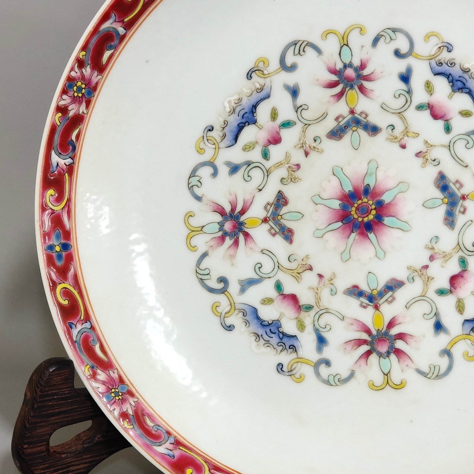 Qing Dynasty Jiaqing rouge red blessing and longevity plate