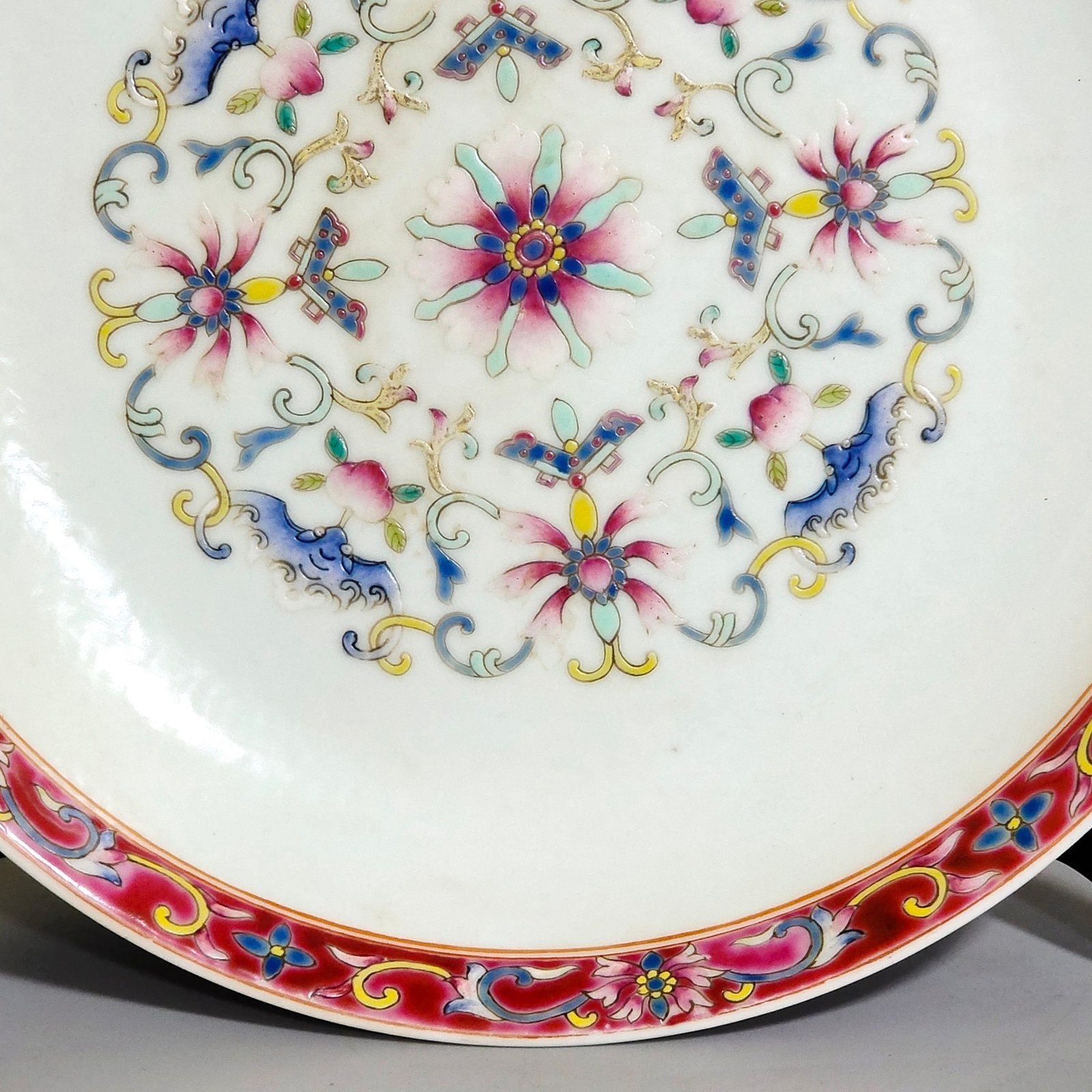 Qing Dynasty Jiaqing rouge red blessing and longevity plate