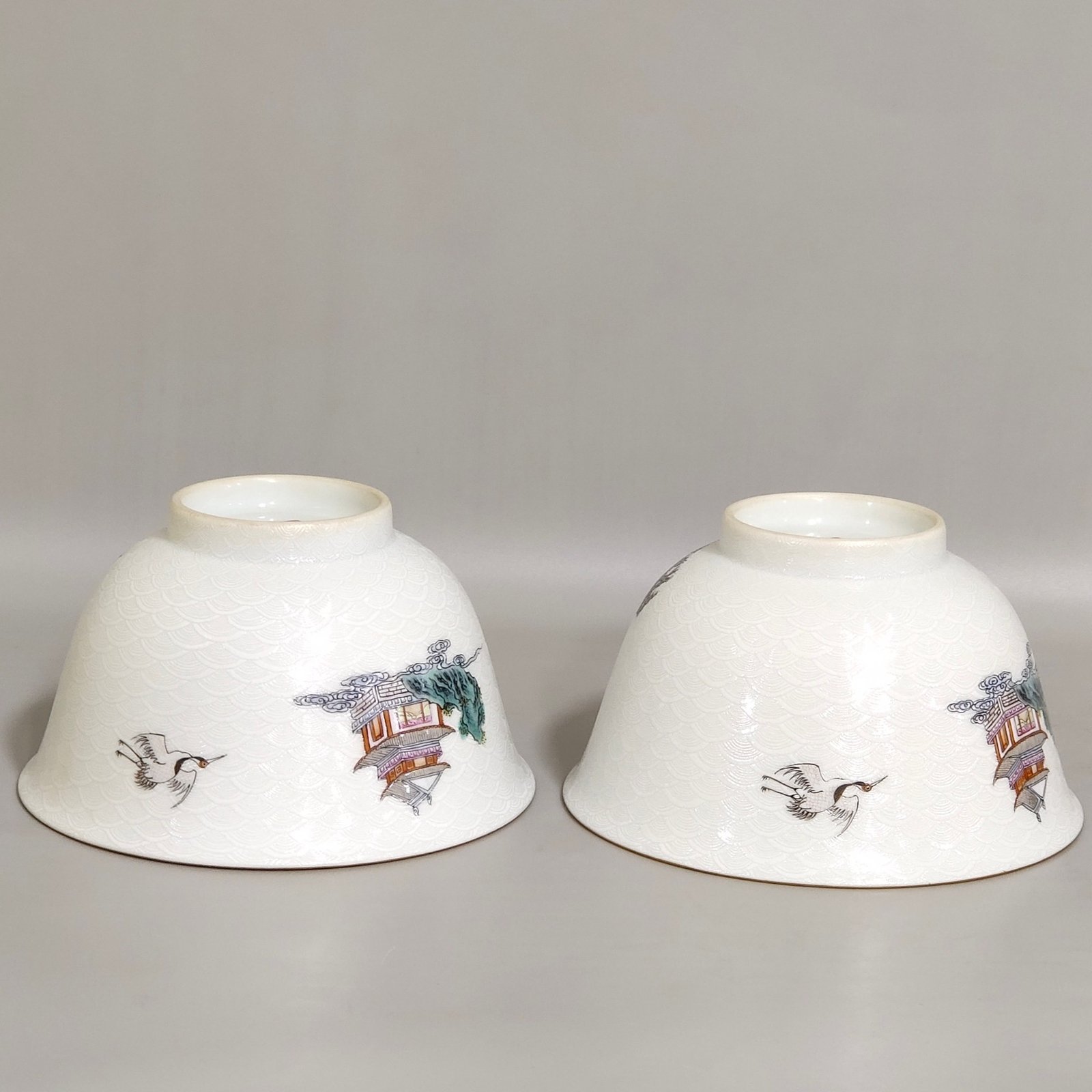 Qing Dynasty Jiaqing Mushrooms and longevity bowl carved with sea water pattern