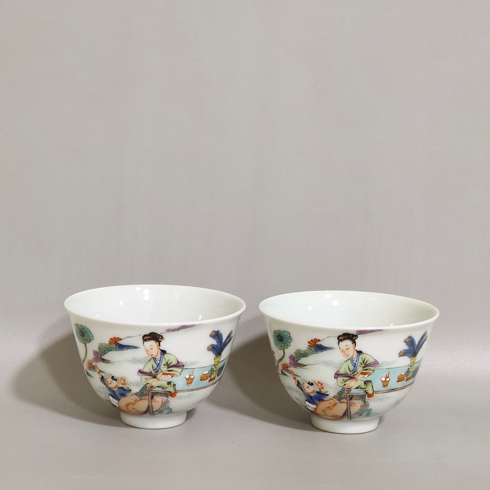 Qing Dynasty Kangxi colorful godson cup