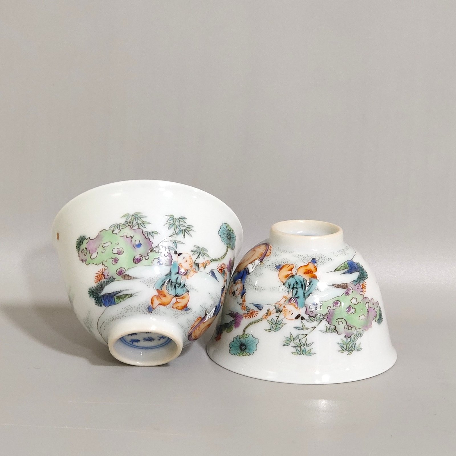 Qing Dynasty Kangxi colorful godson cup