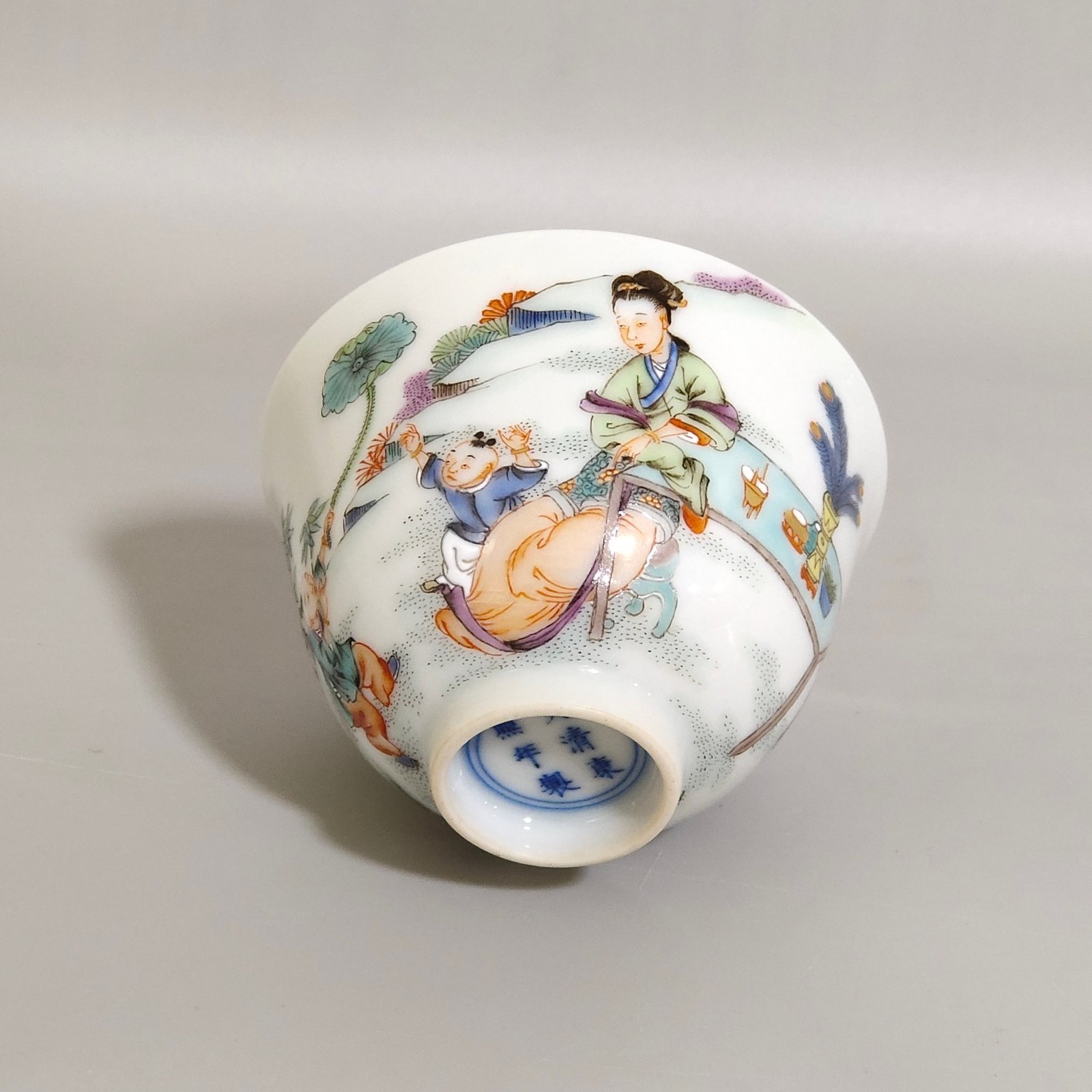 Qing Dynasty Kangxi colorful godson cup