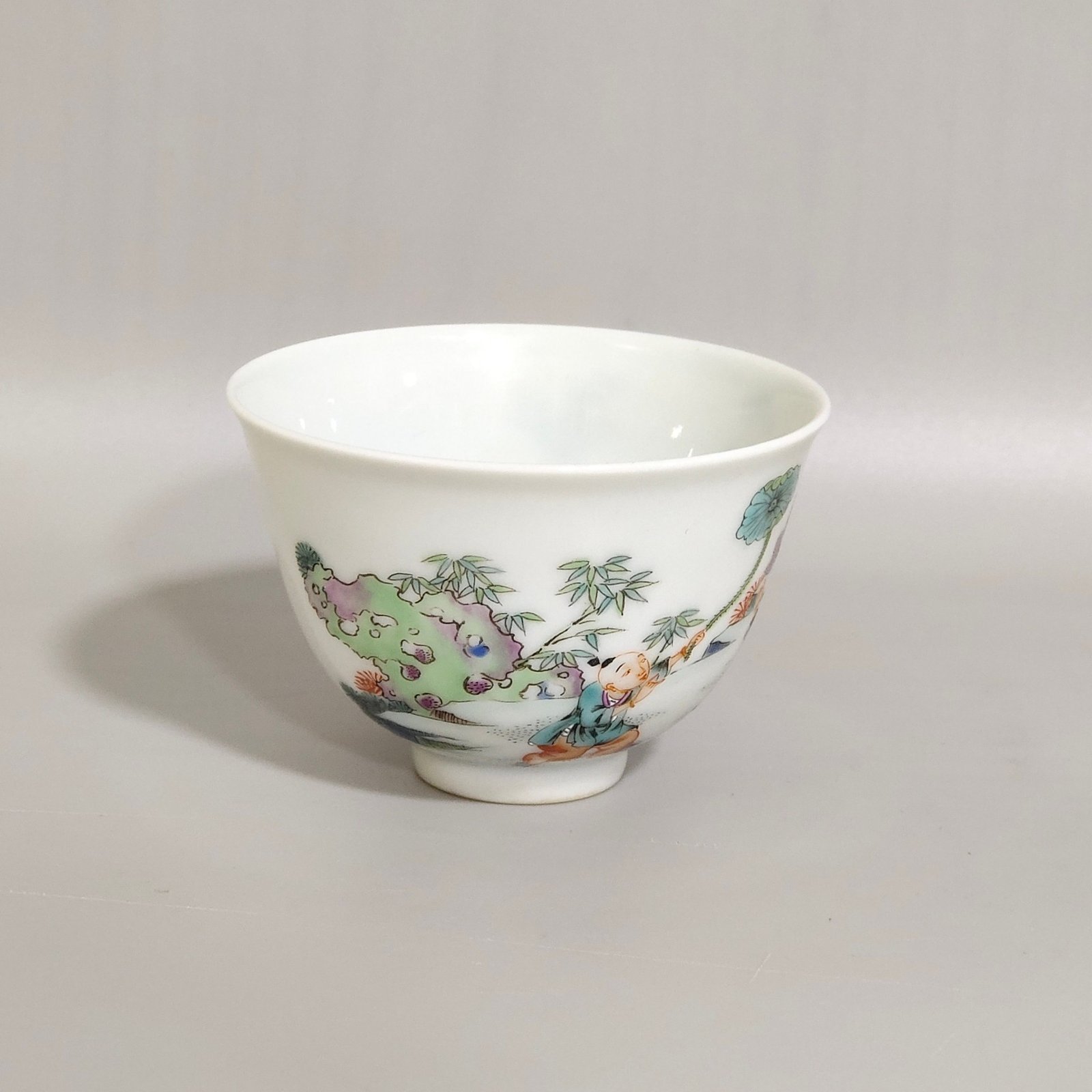 Qing Dynasty Kangxi colorful godson cup