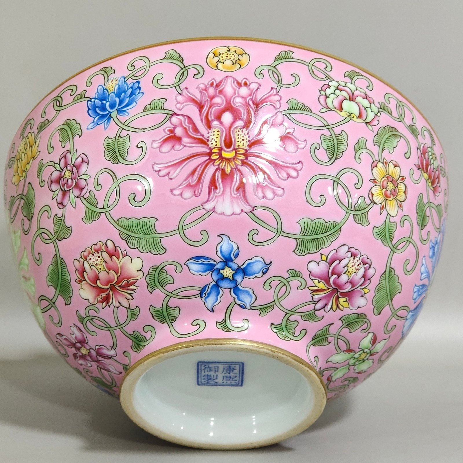 Qing Dynasty Kangxi Imperial Flour Mill Flower Bowl