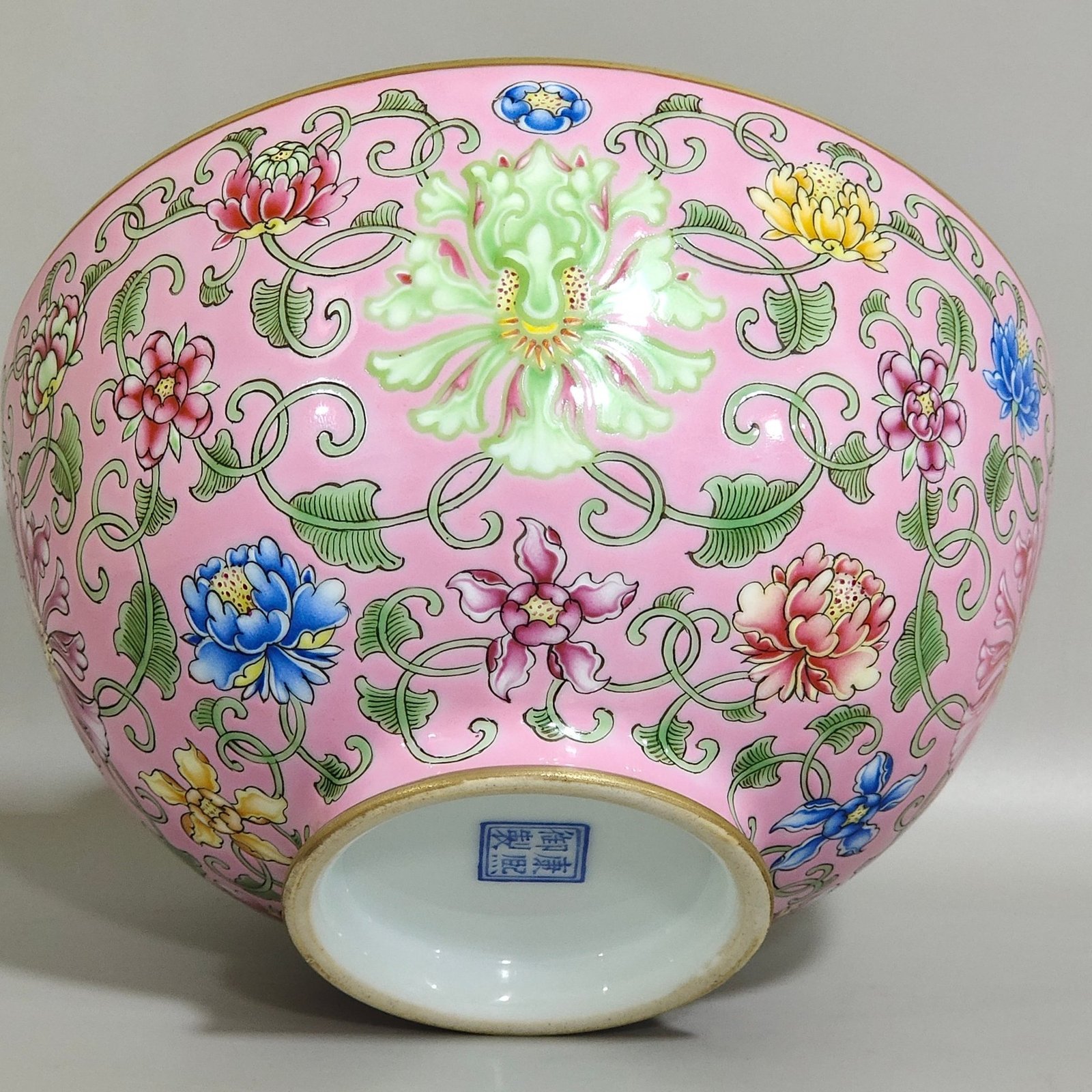 Qing Dynasty Kangxi Imperial Flour Mill Flower Bowl