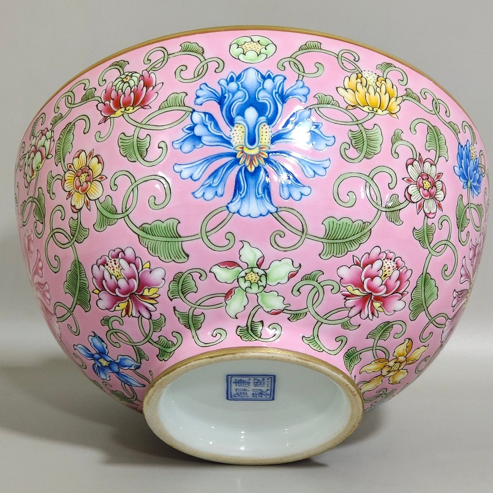 Qing Dynasty Kangxi Imperial Flour Mill Flower Bowl