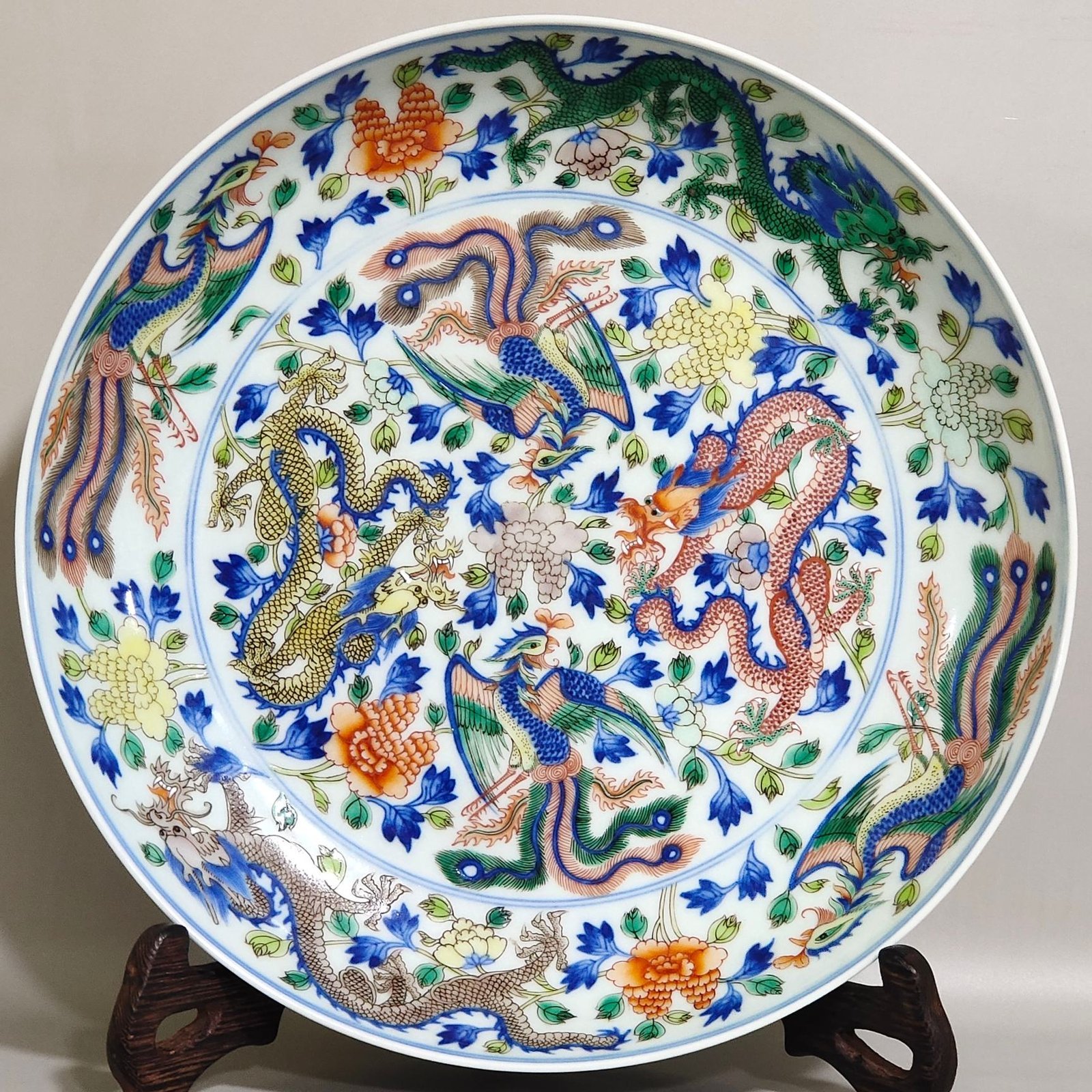 Qing Dynasty Kangxi color dragon and phoenix in auspicious disk
