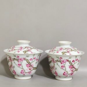 Qing Dynasty Daoguang plum blossom pattern poem-inscribed bowl