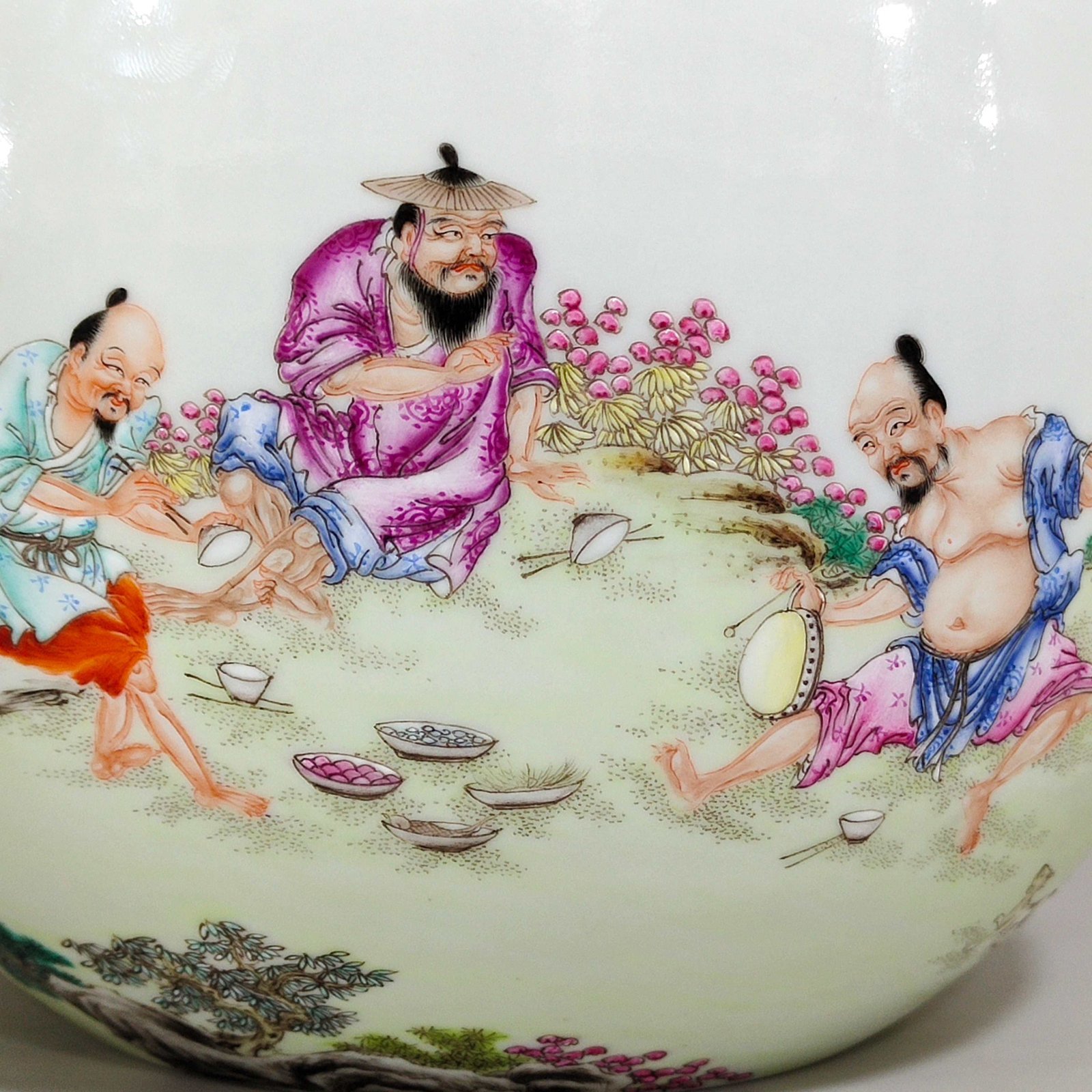 Qing Dynasty Daoguang A small fish tank from Daoguang Fishing House