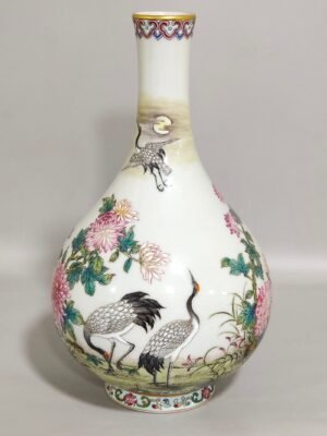 Qing Dynasty Yongzheng red-crowned crane and chrysanthemum poetry vase