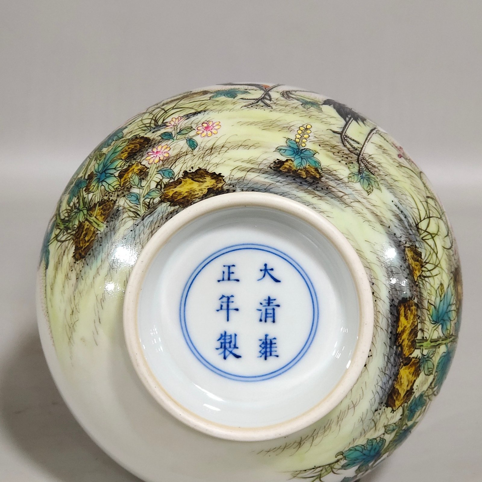 Qing Dynasty Yongzheng red-crowned crane and chrysanthemum poetry vase